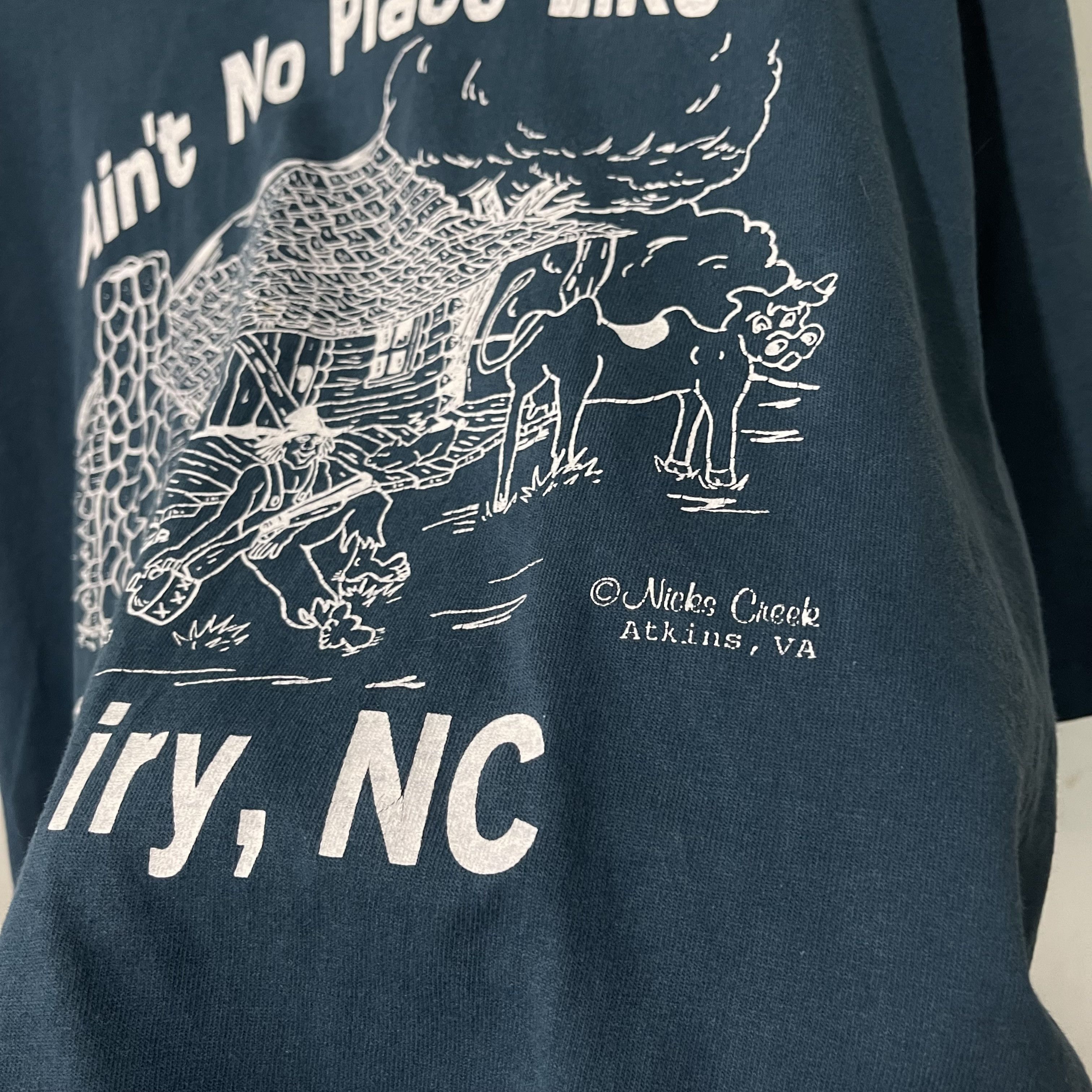 Vintage Vintage 90s Ain’t No Place Like Mount Airy NC T-Shirt Size US XL / EU 56 / 4 - 3 Thumbnail