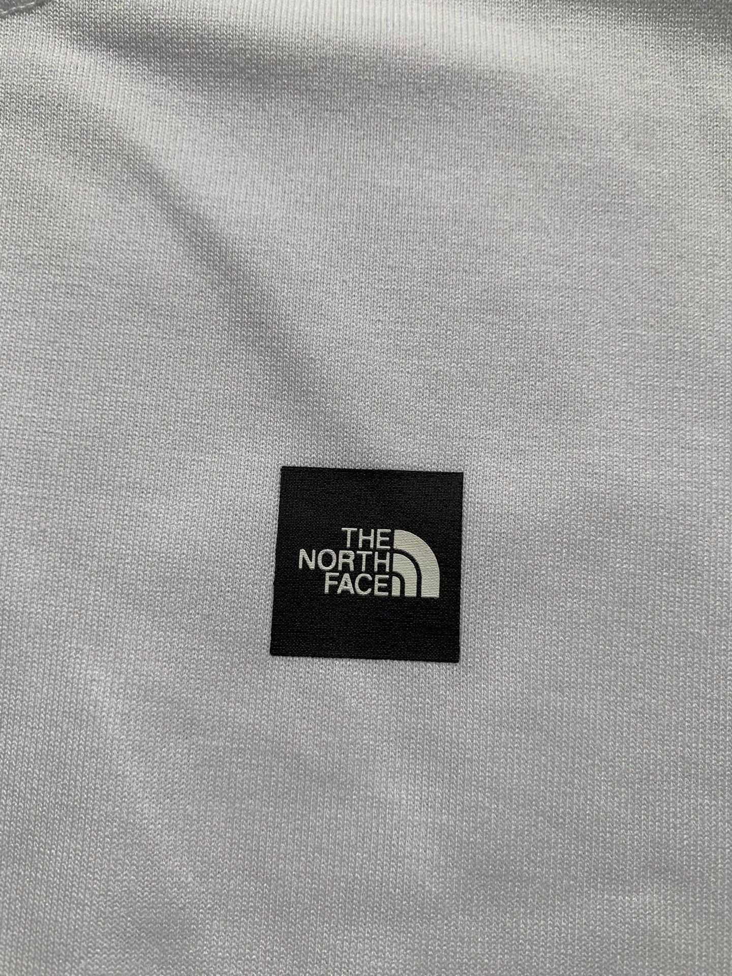 The North Face Unisex Short Sleeve Small Box Logo T-Shirt Ｑ22 Size US M / EU 48-50 / 2 - 2 Thumbnail