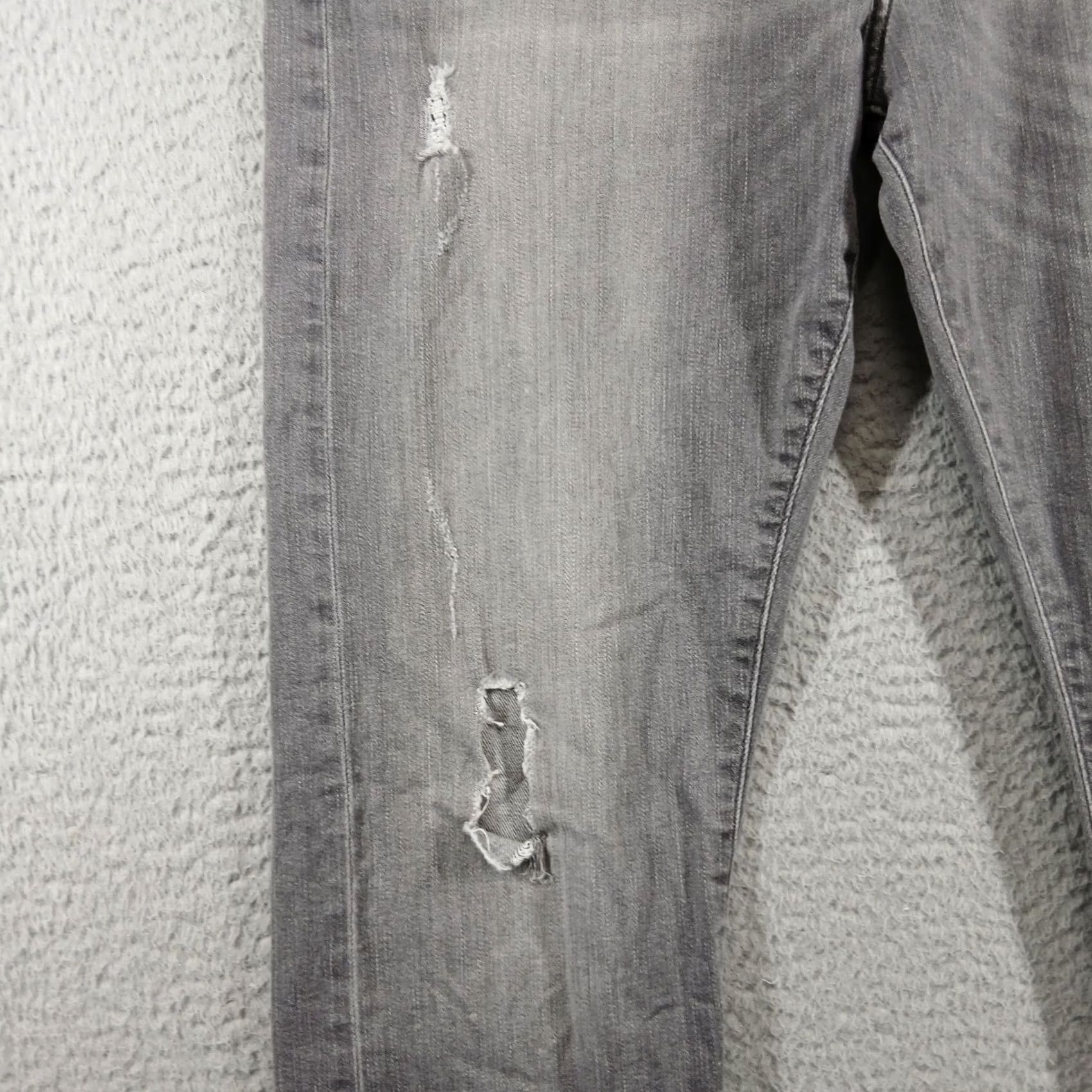 Armani Exchange Armani Exchange J13 Slim Jeans Distressed 33 Gray Denim Men Shirt? Size US 33 - 6 Thumbnail
