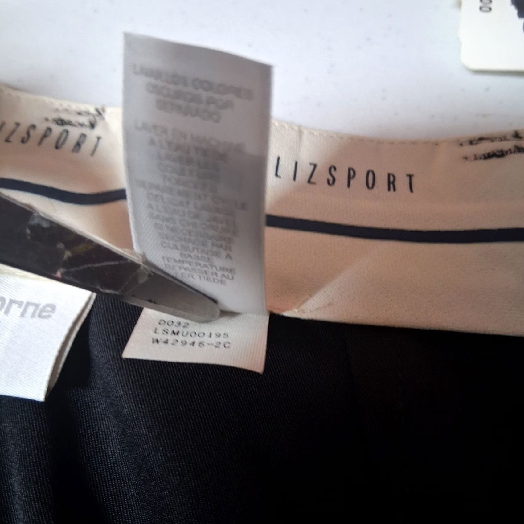 Liz Claiborne VINTAGE Liz Claiborne Liz Sport Dress Pants Women 10 Carefree Microfiber Black Pleated Size 32" / US 10 / IT 46 - 6 Thumbnail