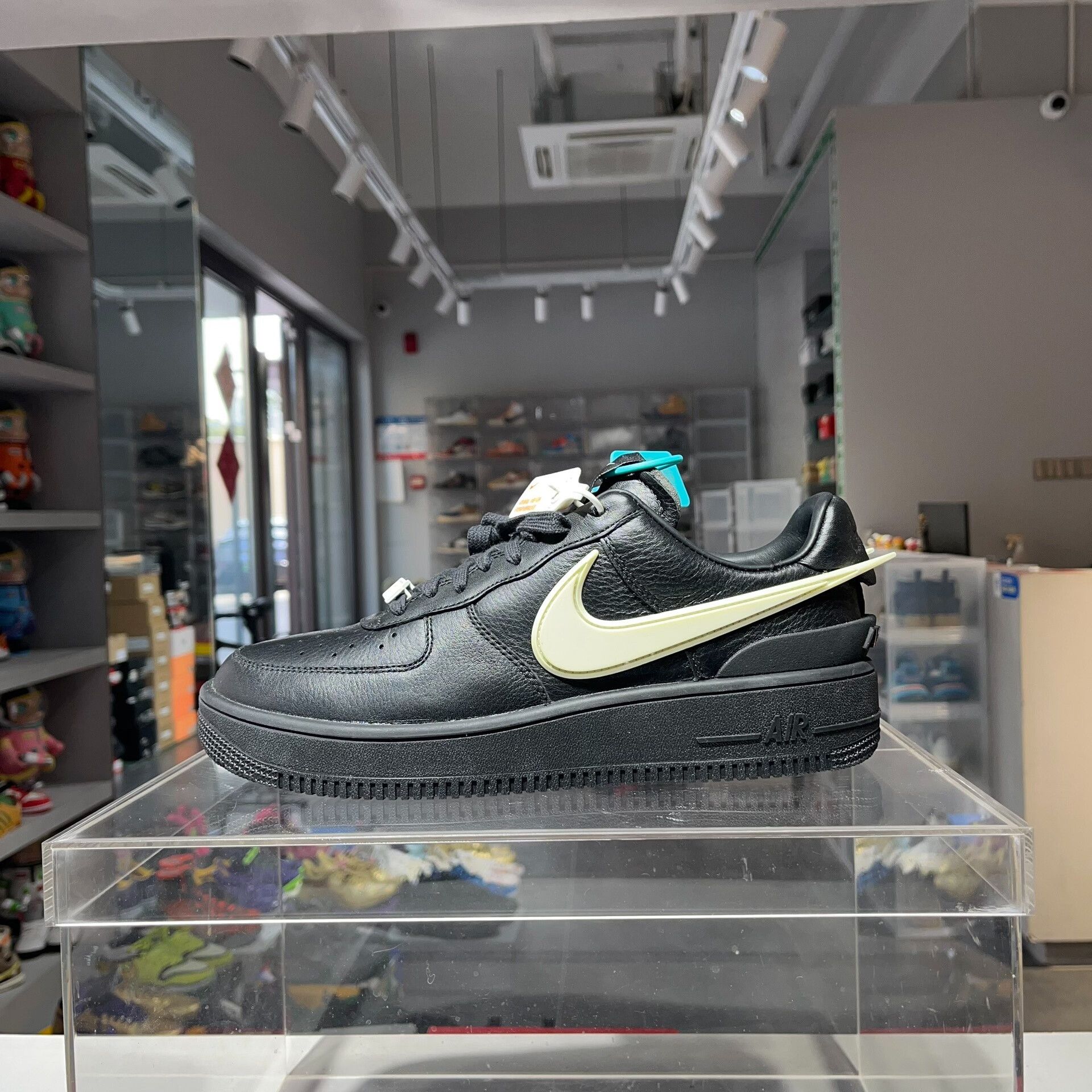 Nike Nike AF1 Collab Lowtop Sneakers 42 Men Size US 9 / EU 42 - 1 Thumbnail