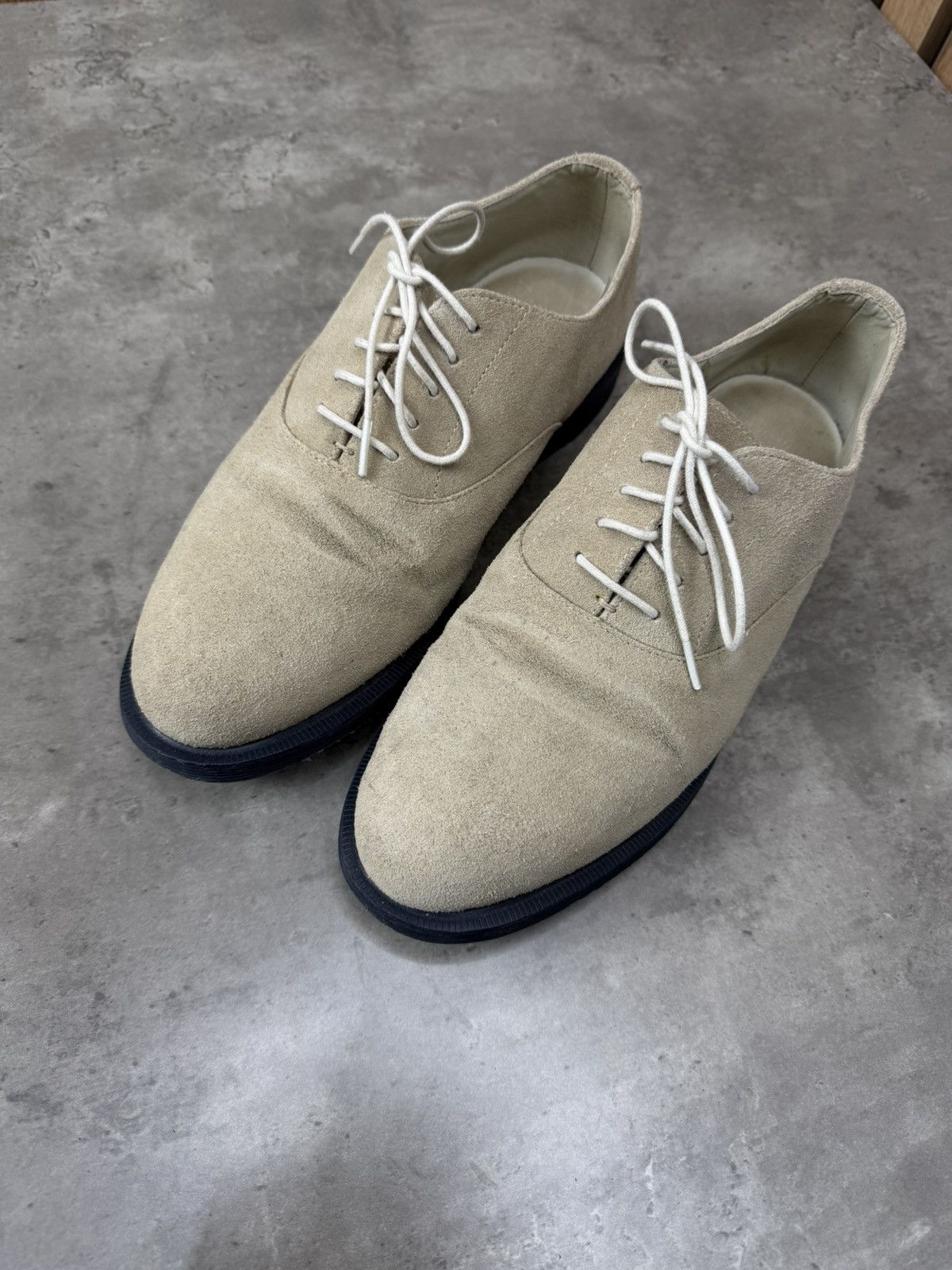 Dr. Martens Dr. Martens Henley Suede Derby Shoes Beige EU 43 US 10 Size US 9 / EU 42 - 8 Thumbnail
