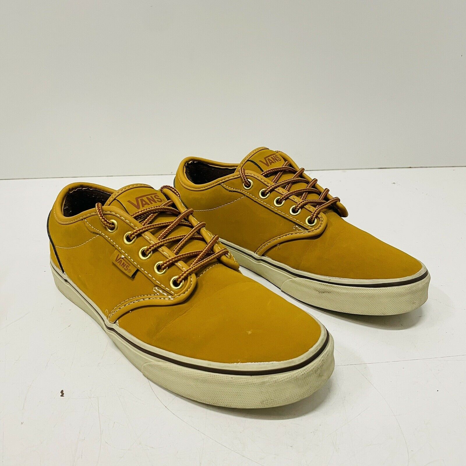 Vans Vans Atwood Nubuck Leather Skateboarding Shoes Gold Size US 7.5 / EU 40-41 - 1 Thumbnail