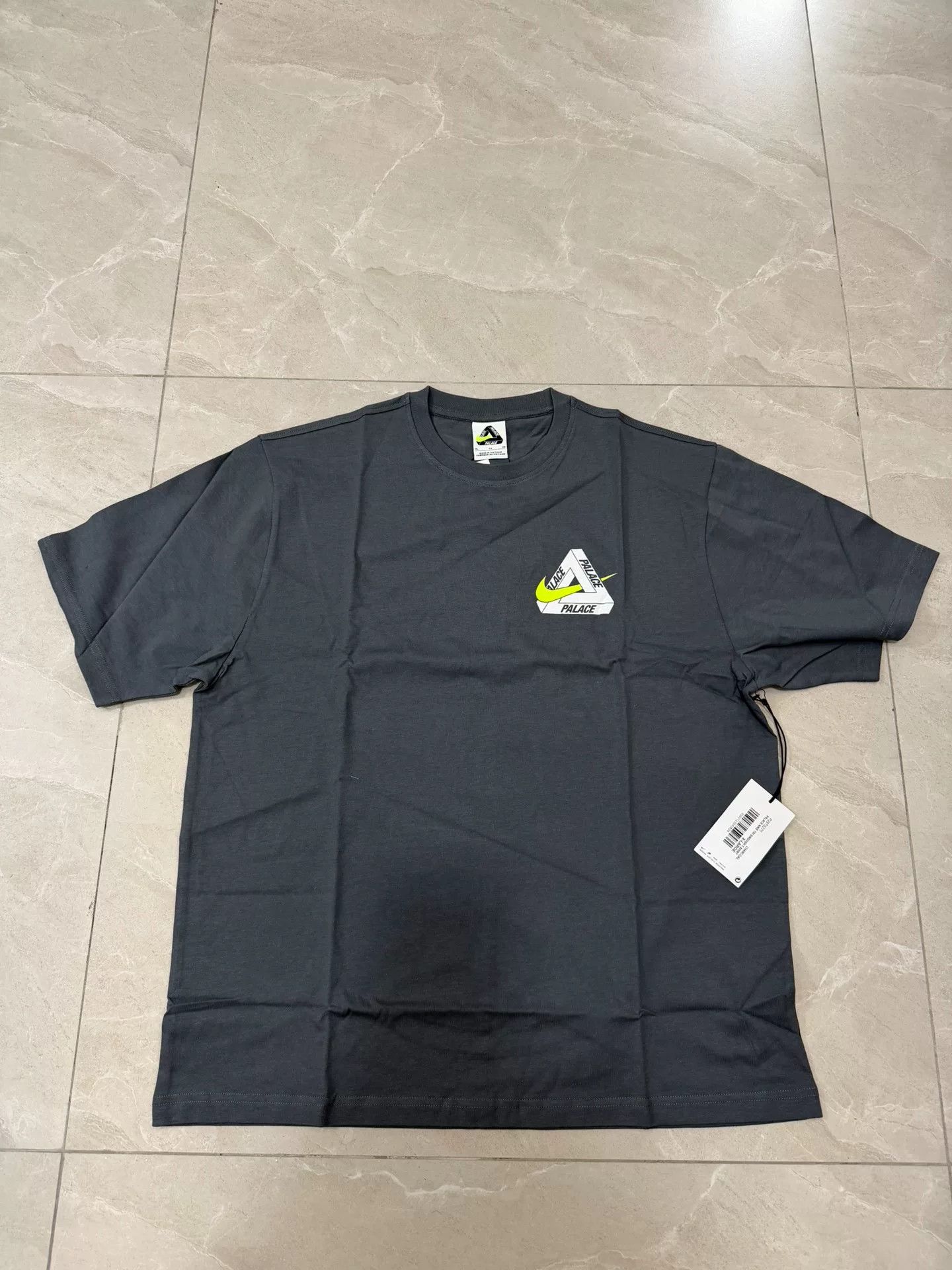 Palace Palace x Nike Tri Swoosh T-Shirt Black | Grailed