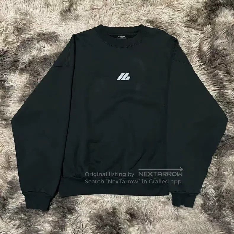 Balenciaga Balenciaga Letter reflective logo round neck sweater Size US L / EU 52-54 / 3 - 1 Thumbnail