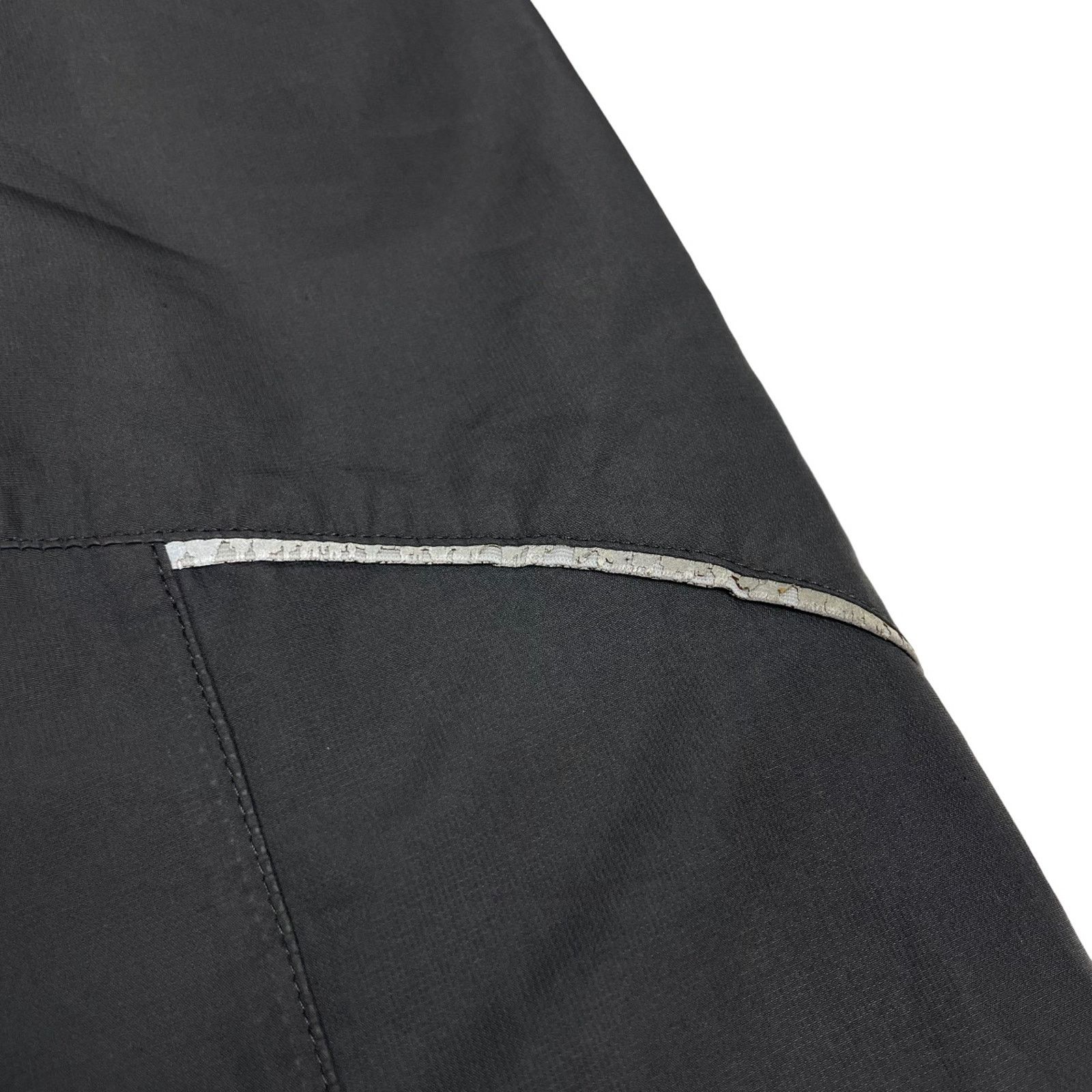 Nike Vintage Nike Jumpsuit Windbreaker Jacket Size M Grey Size US M / EU 48-50 / 2 - 13 Thumbnail