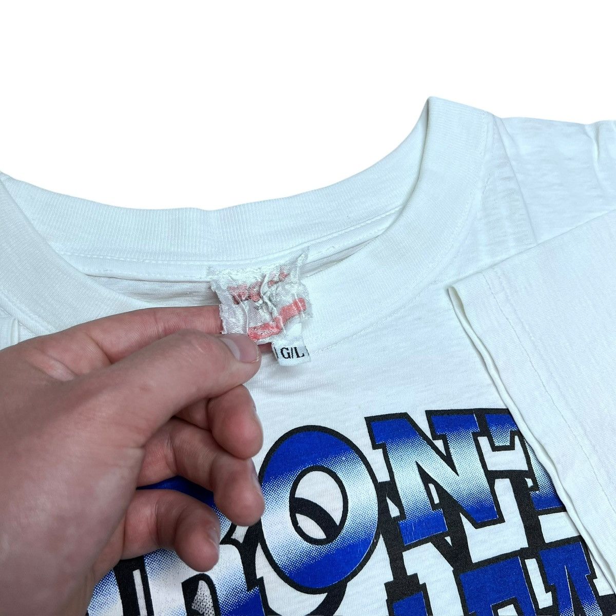 NHL Vintage 90s NHL Toronto Maple Leafs Hockey Spell Out T-Shirt Size US XL / EU 56 / 4 - 3 Thumbnail