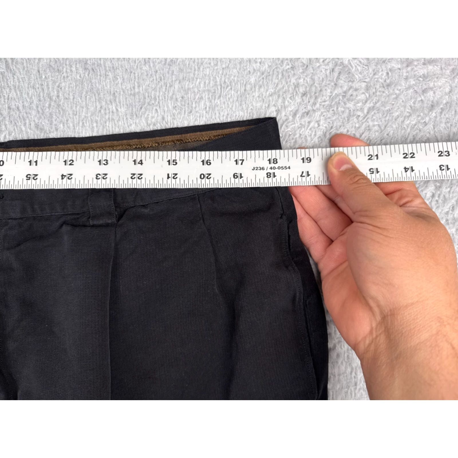 Tommy Bahama Tommy Bahama Shorts Men 38 Black Bermuda 100% Silk Pleated Beach Vacation 37x8 Size US 38 / EU 54 - 7 Thumbnail