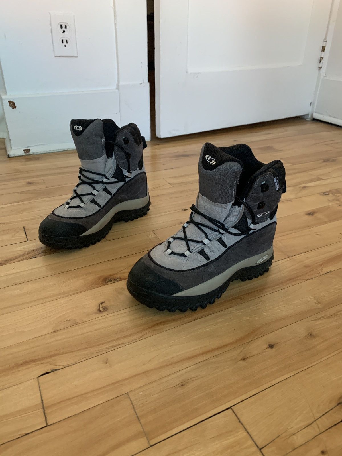 Salomon Snowbow Contragrip Boot Size US 6.5 / IT 36.5 - 3 Thumbnail