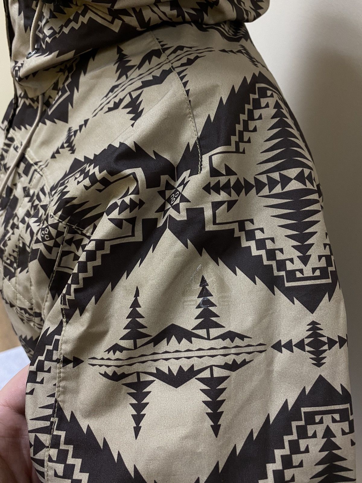 Nike Nike ACG Hooded Full Zip Ski Jacket Women's Aztec Print Size M / US 6-8 / IT 42-44 - 5 Thumbnail