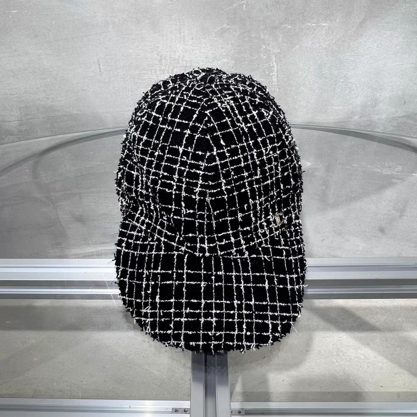 Chanel CHANEL tweed CC logo black and white wool baseball cap Size ONE SIZE - 1 Thumbnail