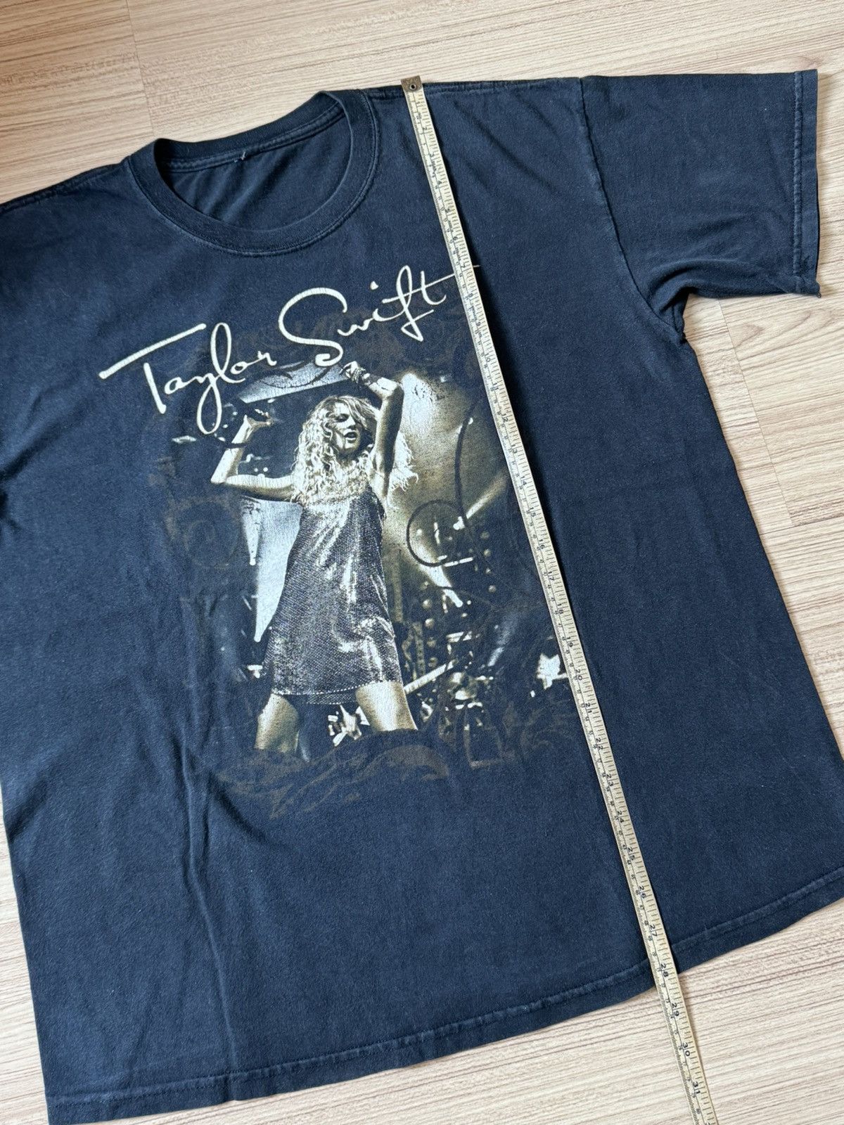Band Tees × Rap Tees × Vintage Taylor swift - L - Fearless tour shirt Size US L / EU 52-54 / 3 - 7 Thumbnail