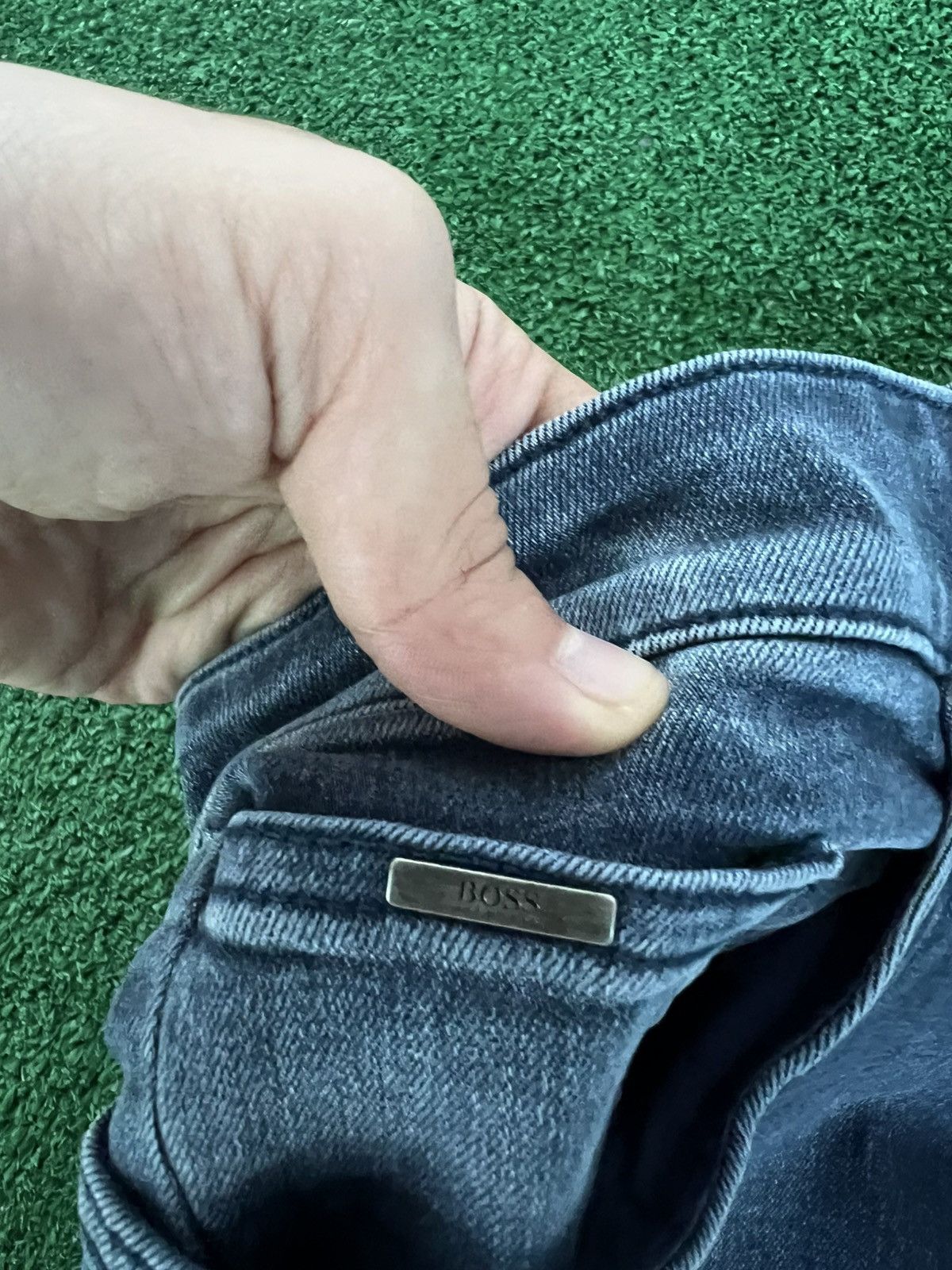 Hugo Boss Hugo Boss jeans Size US 34 / EU 50 - 8 Thumbnail