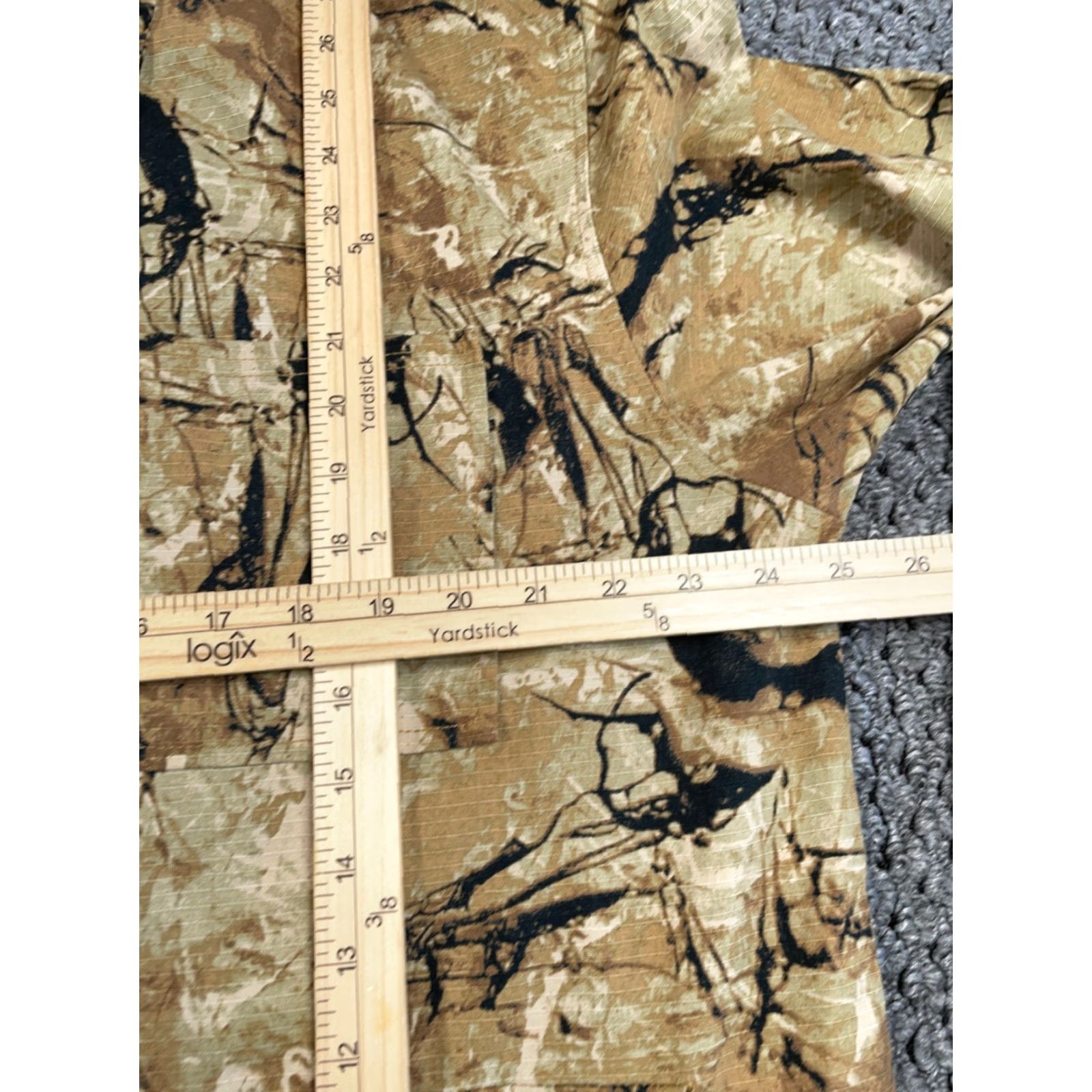 Forever 21 FOREVER 21 Shirt Adult Large Brown Camouflage Cotton Lightweight Long Sleeve Button-Up Pockets Field Mens Size US L / EU 52-54 / 3 - 6 Thumbnail