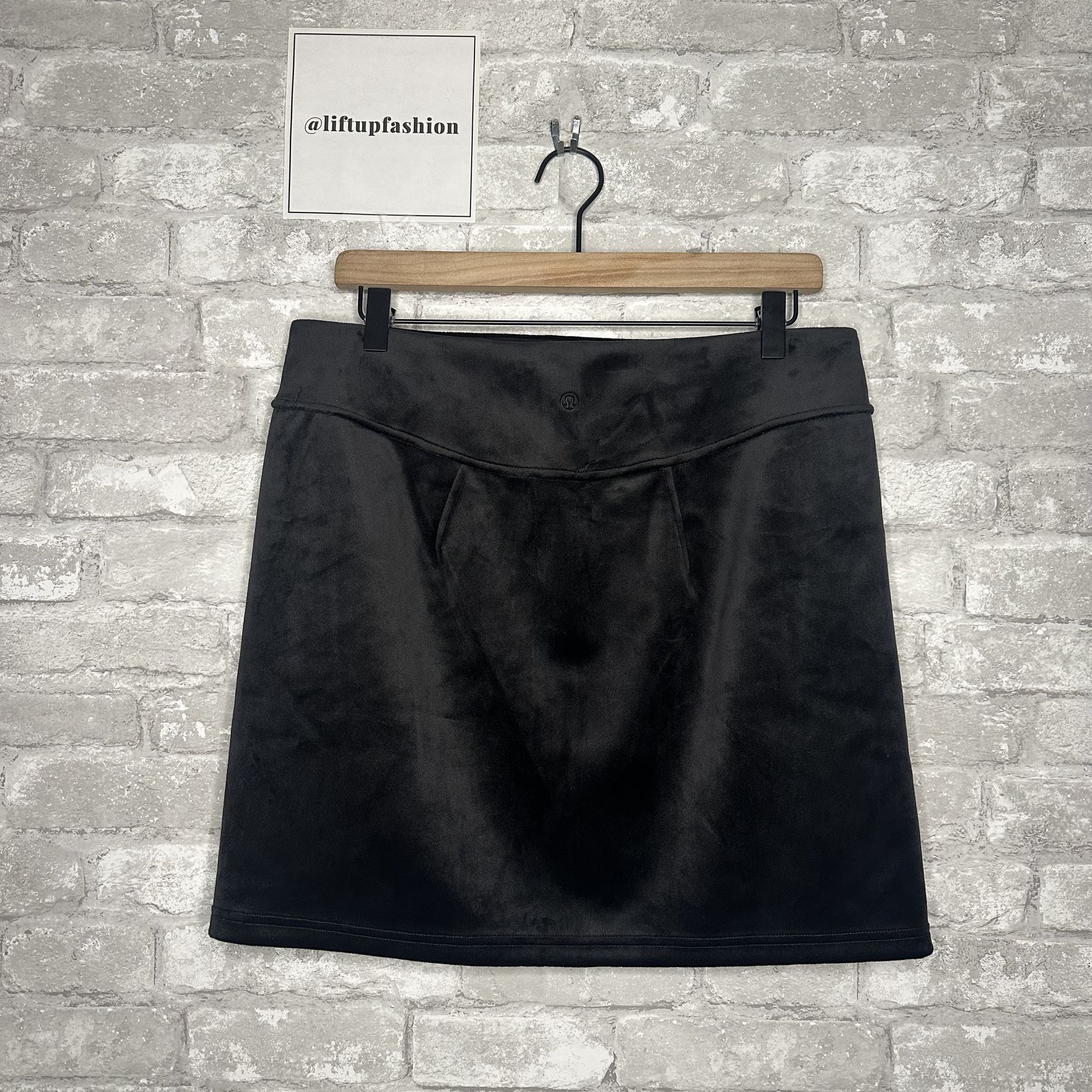 Lululemon Lululemon Scuba High Rise Mini Skirt Velvet NWT Size XL Size 34" / US 12 / IT 48 - 2 Thumbnail