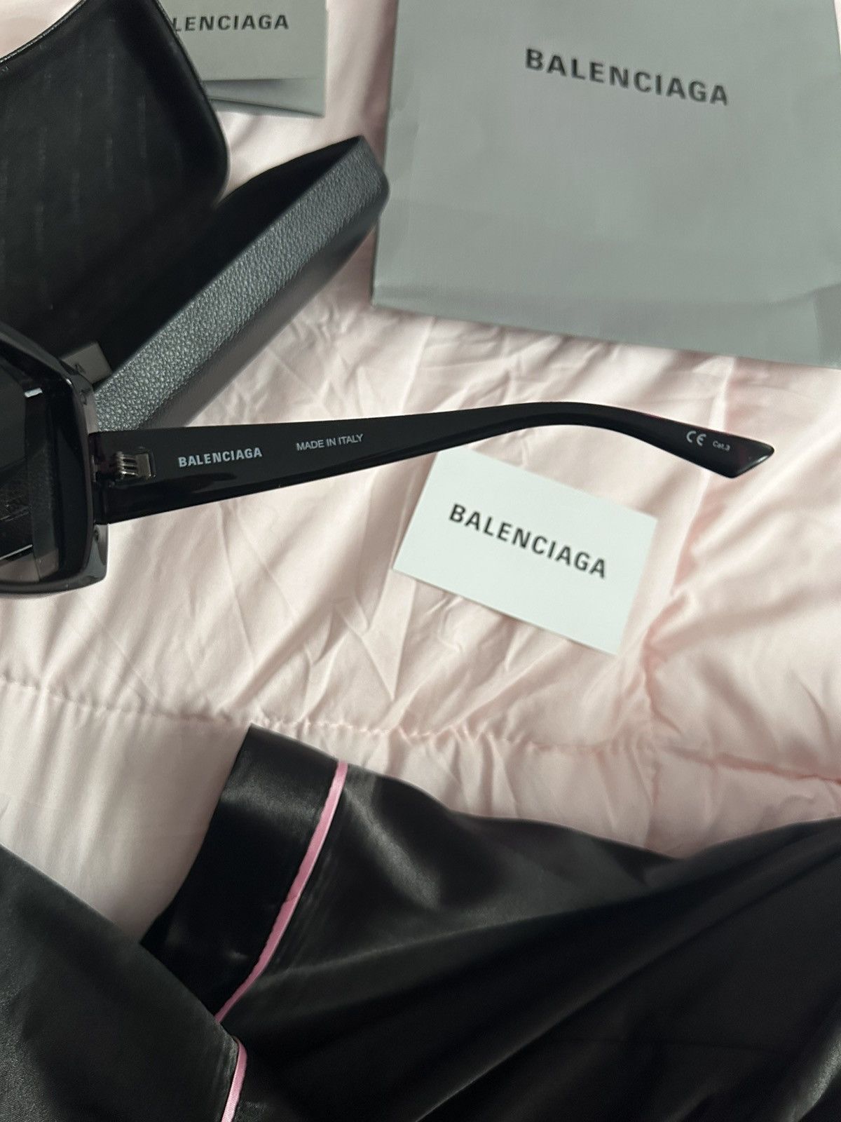 Balenciaga Balenciaga - Black Oversized Hidden Rim Size ONE SIZE - 4 Thumbnail