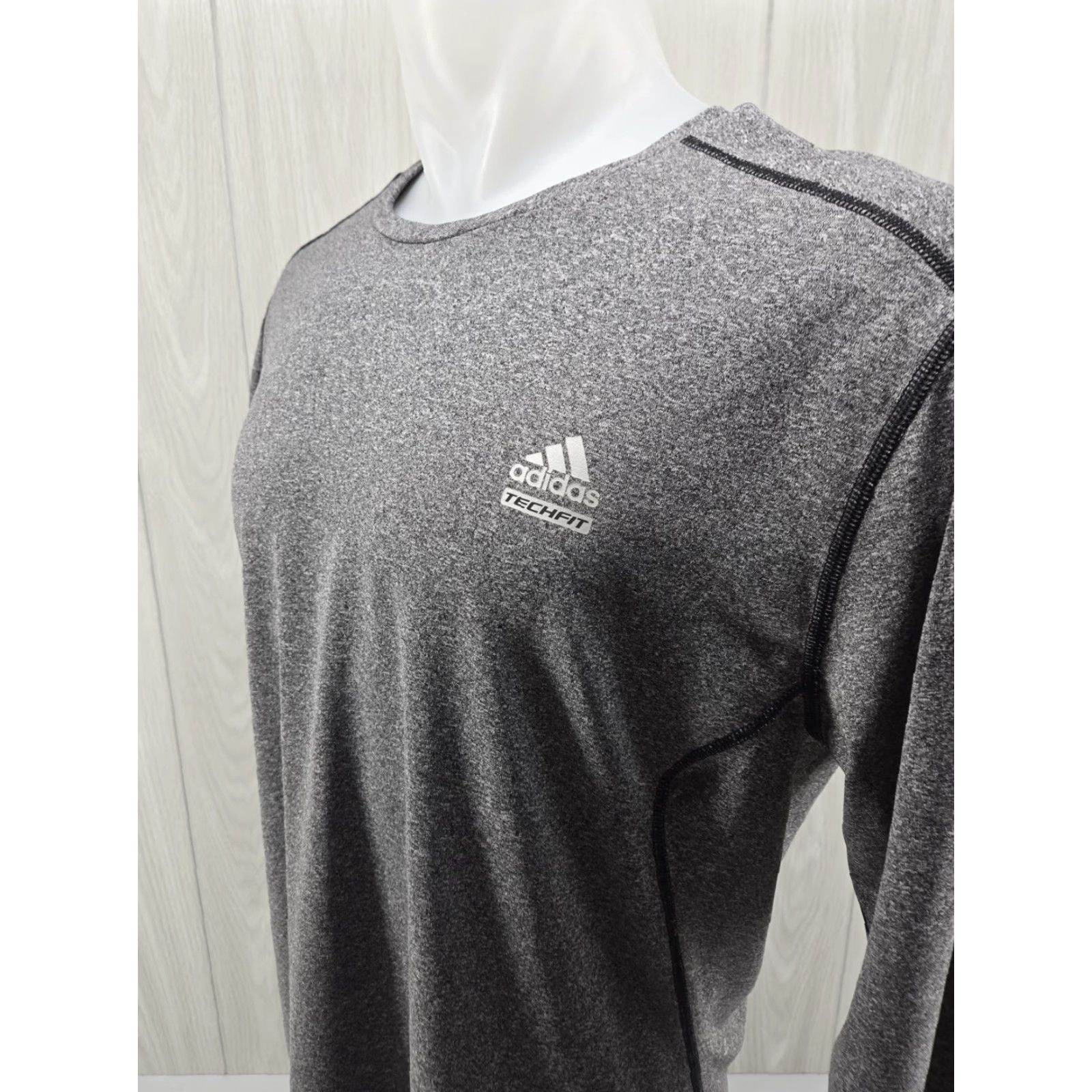 Adidas Adidas Techfit Shirt Men XL Gray Long Sleeve Performance Stretch Climalite Size US XL / EU 56 / 4 - 5 Thumbnail