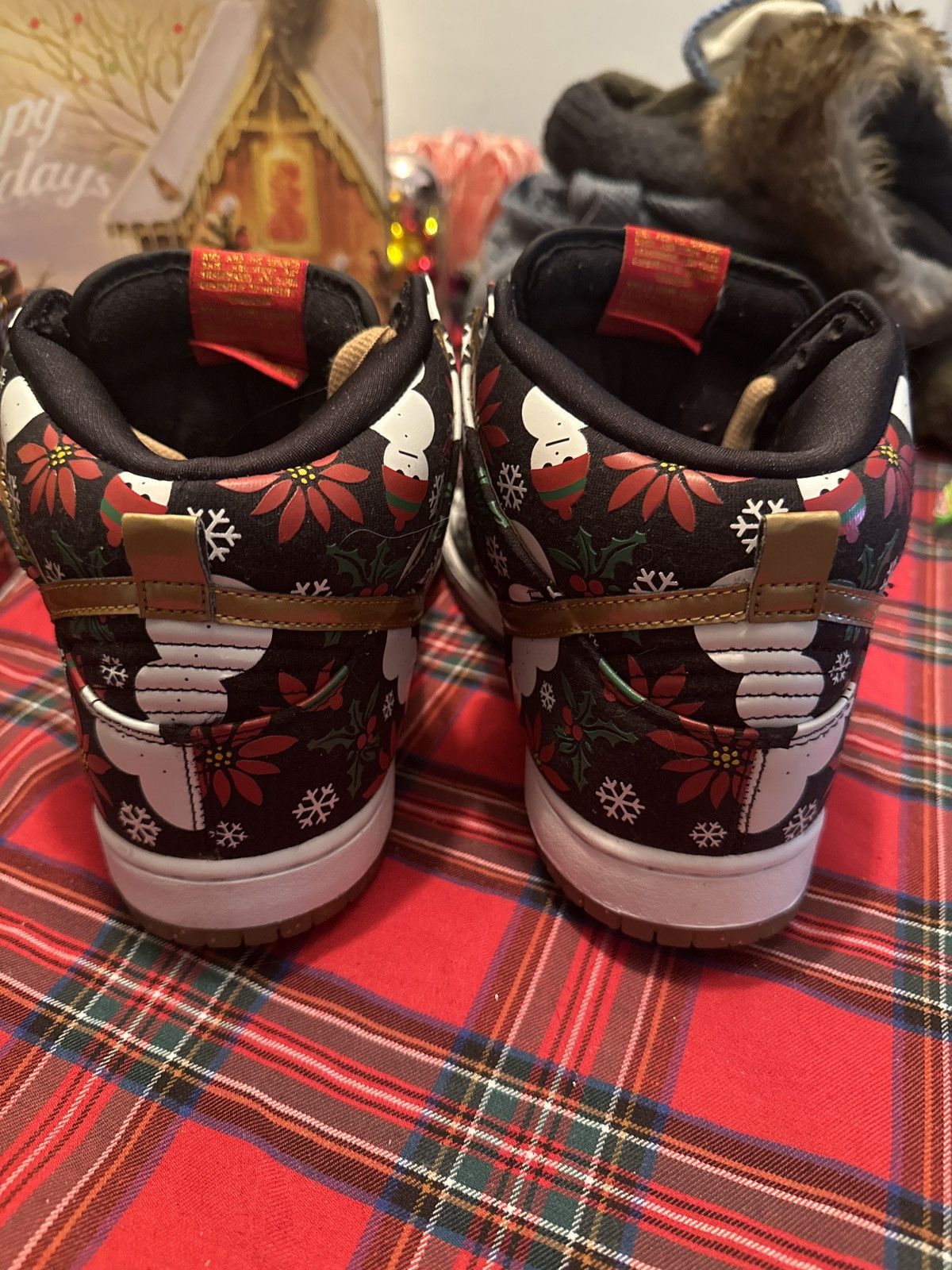 Nike Nike Dunk Hi Pro Ugly Christmas Sweater Special Box Size US 11 / EU 44 - 4 Thumbnail