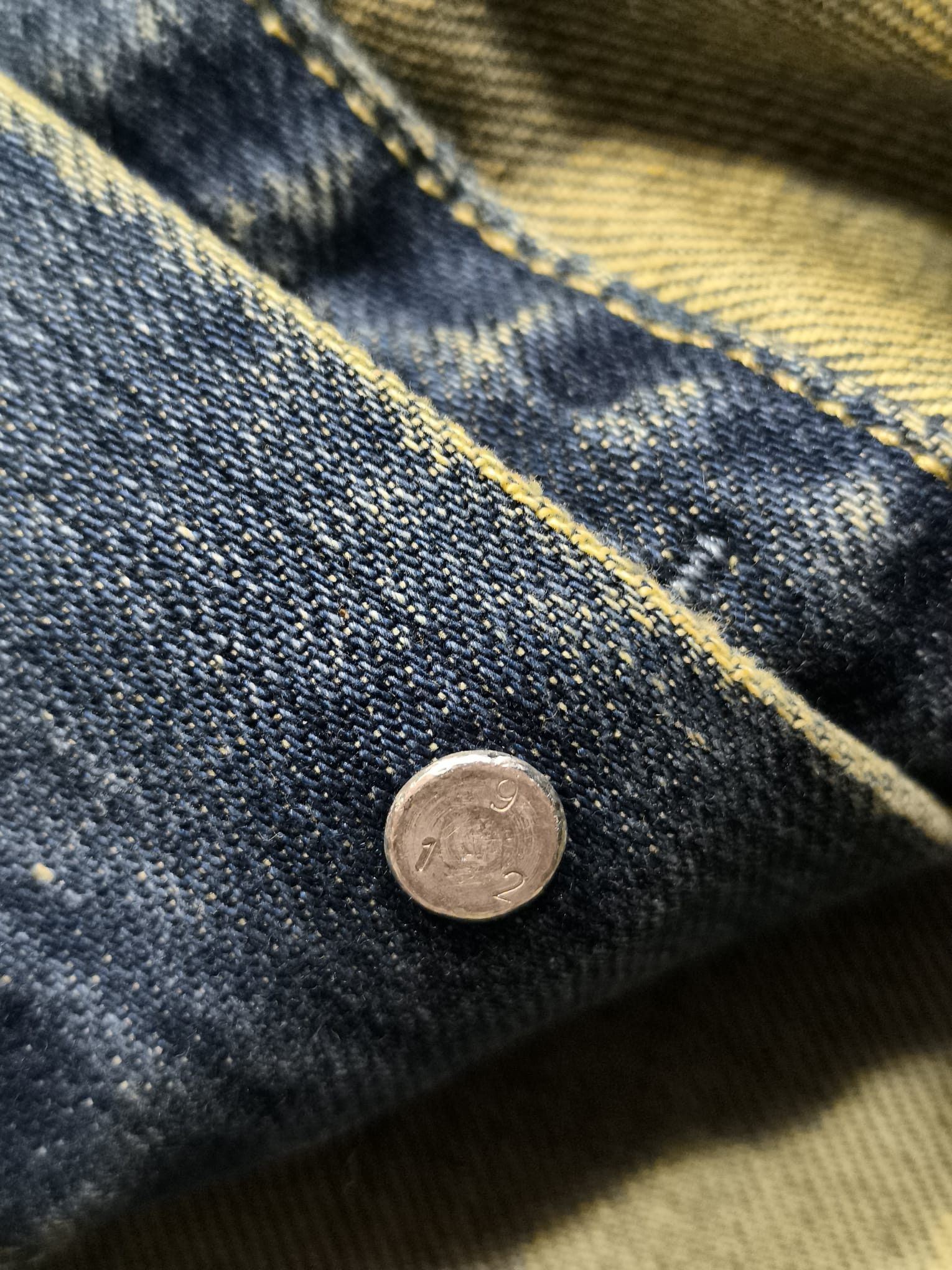 Levi's Vintage Clothing vintage distressed levis denim trucker jacket Size US L / EU 52-54 / 3 - 7 Thumbnail