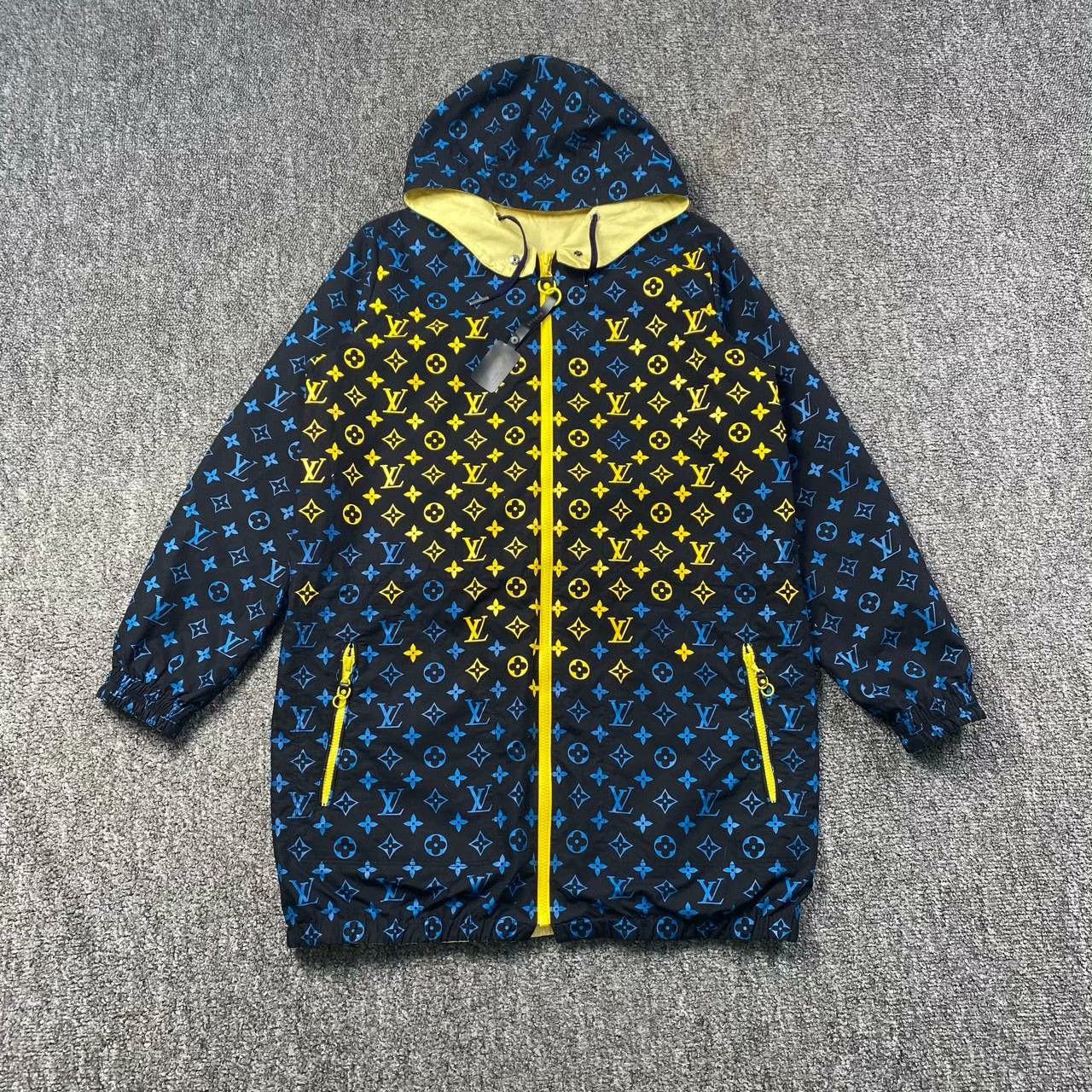 Louis Vuitton Louis Vuitton Retro Black Jacket XS Women Size XS / US 0-2 / IT 36-38 - 1 Thumbnail