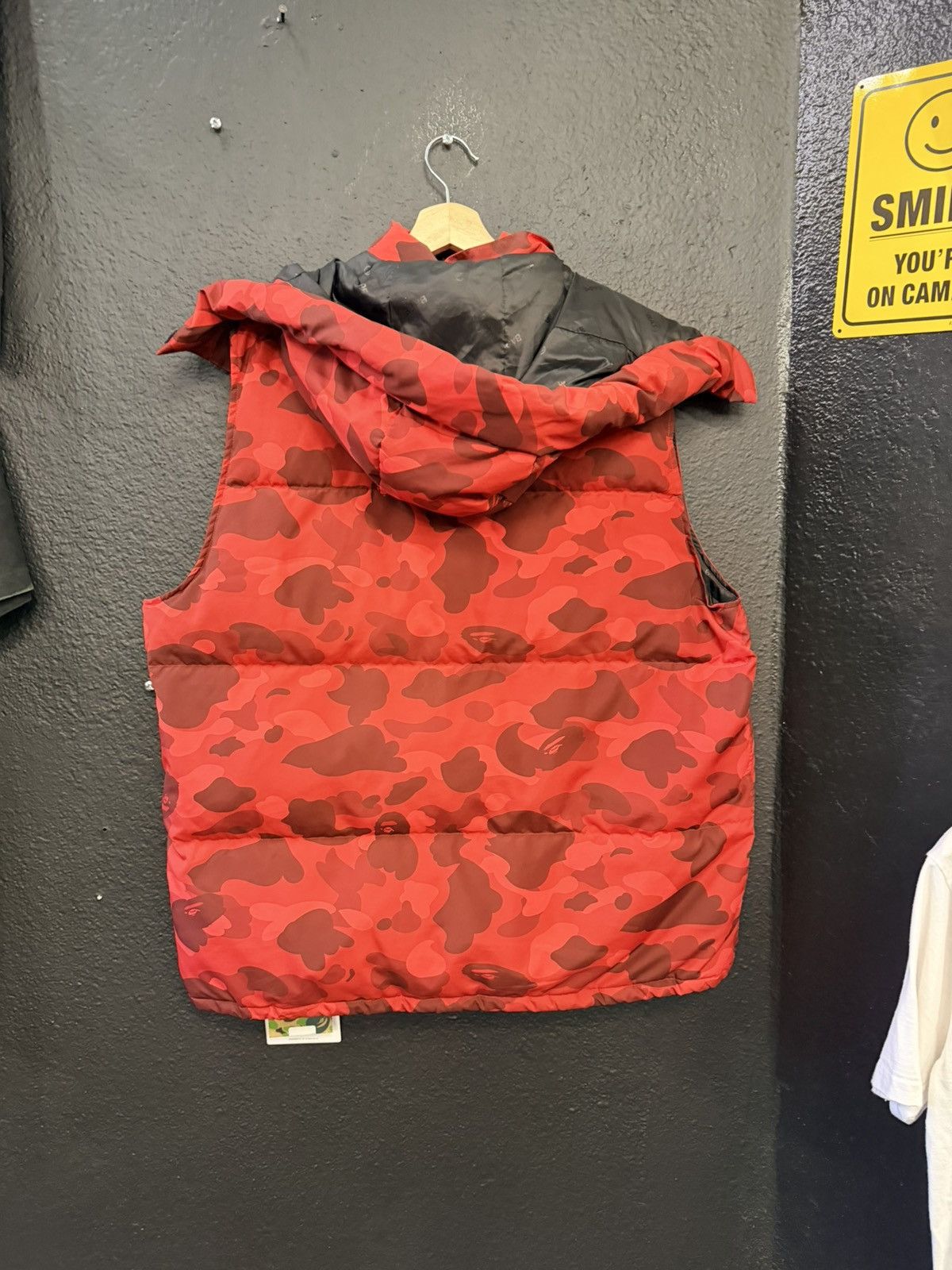 Bape Bape Red Camo Puffer Vest Size US XL / EU 56 / 4 - 2 Thumbnail