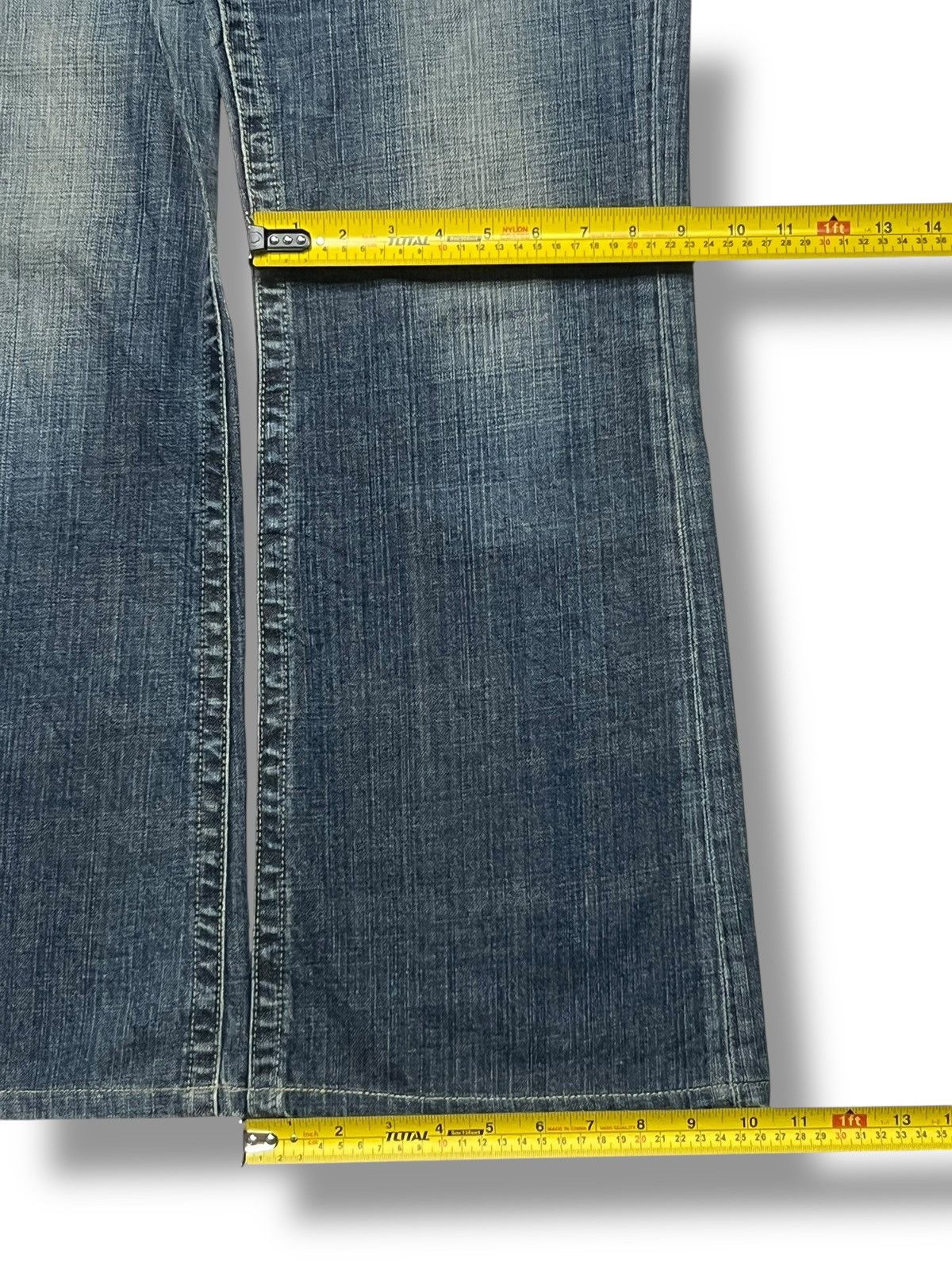 Uniqlo Vintage Uniqlo Bell Bottom Japan - Faded Wash Jeans Size US 35 - 14 Thumbnail