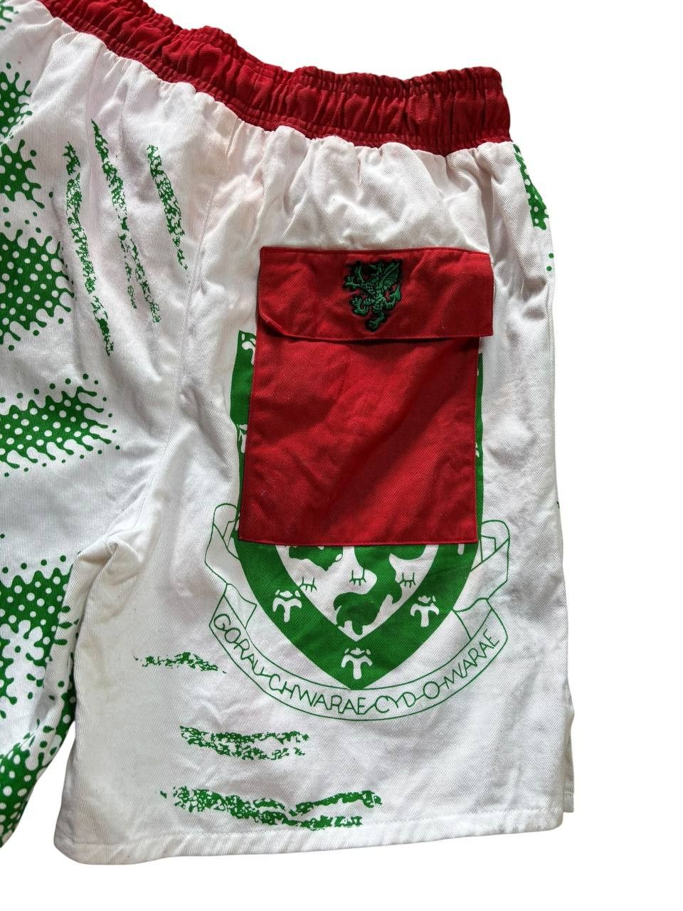 Umbro WALES 90'S UMBRO FOOTBALL SOCCER SHORTS VINTAGE COTTON Size US 32 / EU 48 - 4 Thumbnail