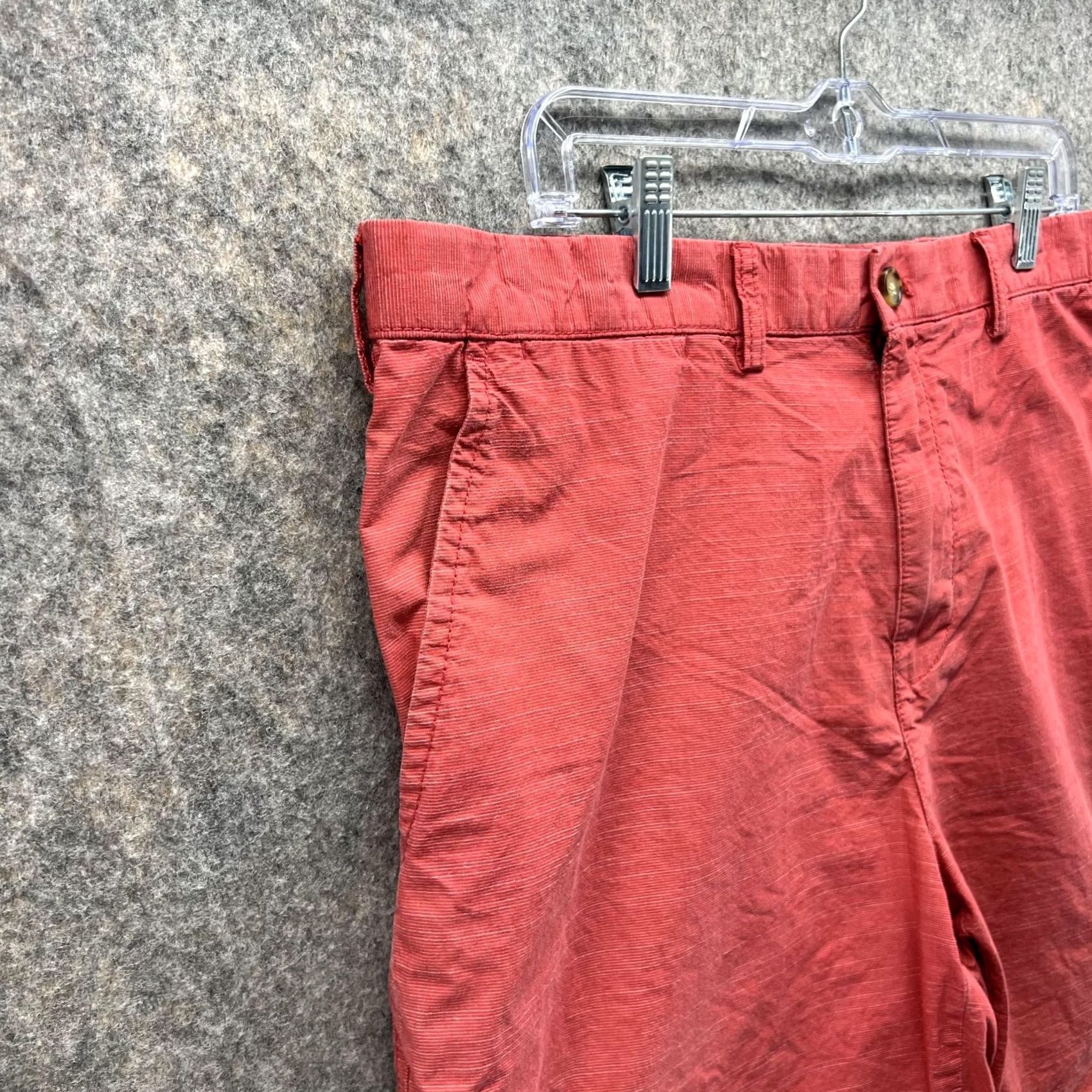 Tommy Hilfiger Tommy Hilfiger Shorts Men 40 Pink Pastel Flat Front Chino Casual Cotton Striped Size US 40 / EU 56 - 3 Thumbnail