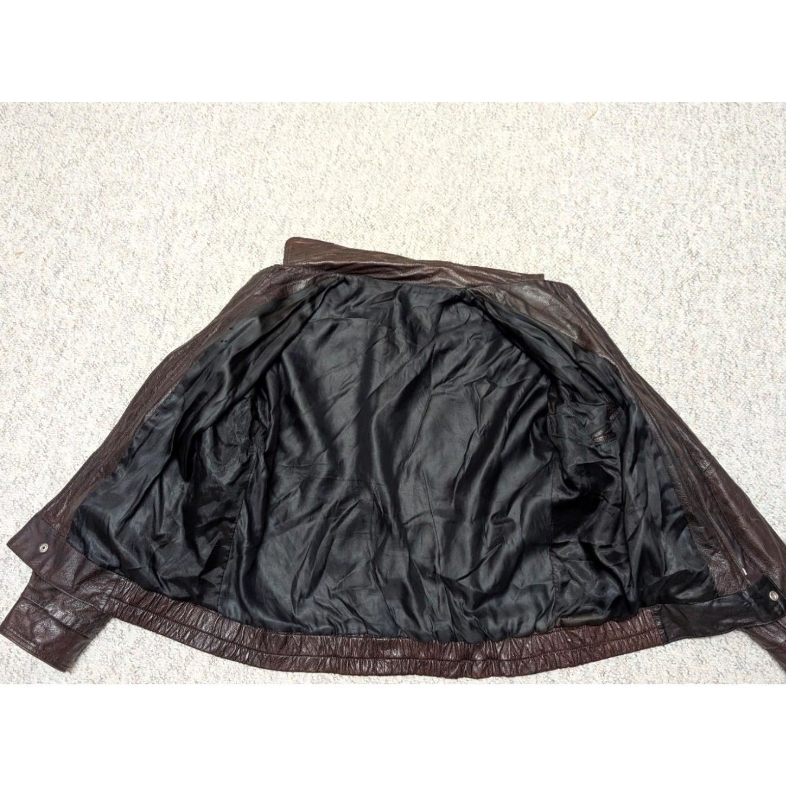 Vintage VINTAGE BOMBER JACKET Mens L 44 Brown Leather Cowhide Zip Flight Model Patina 1990s 1980s Ford Cobra Shelby Car Club Size US L / EU 52-54 / 3 - 5 Thumbnail
