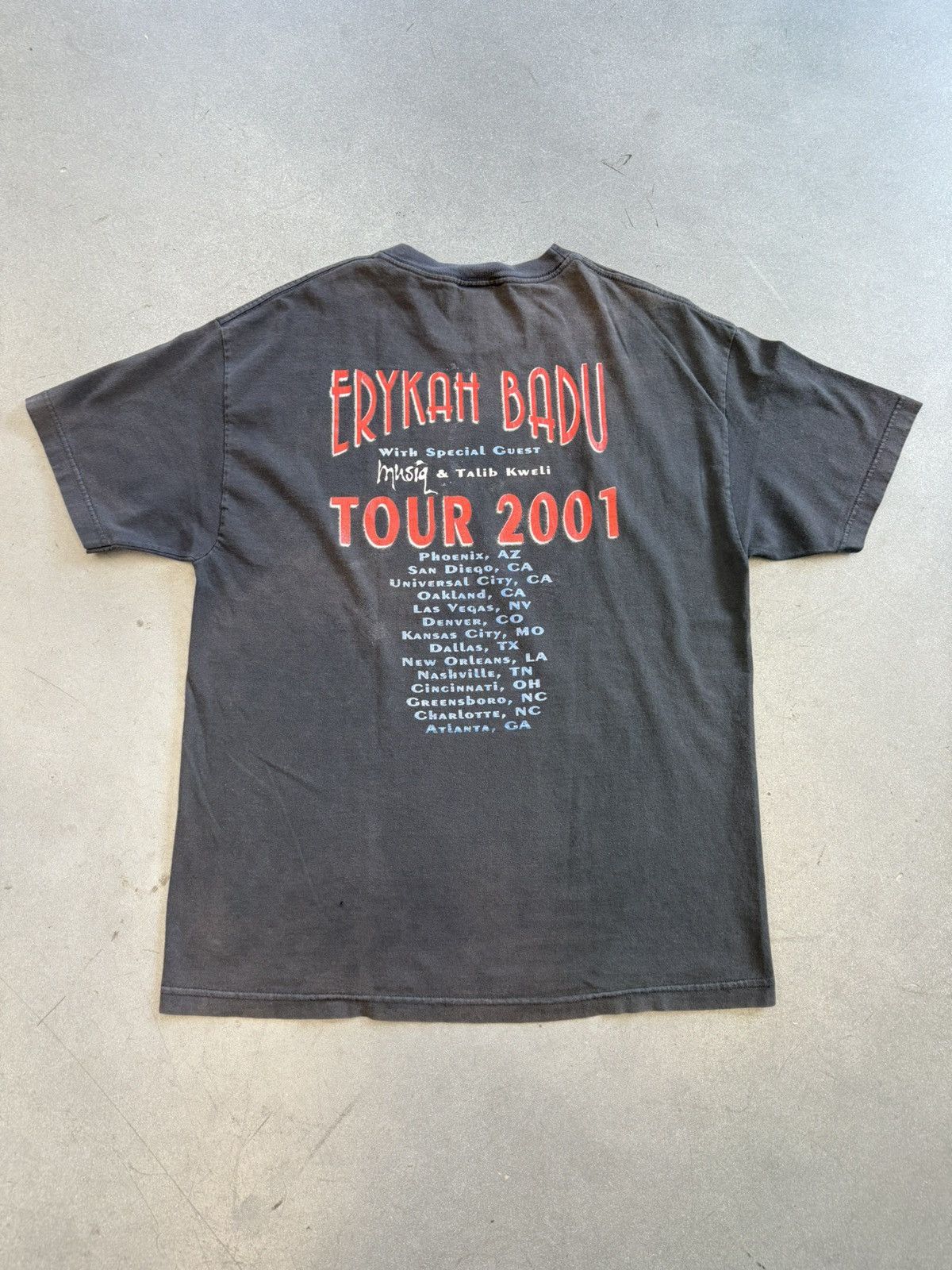 Other 2001 Vintage Erykah Badu Tour Tee Size US XL / EU 56 / 4 - 2 Thumbnail