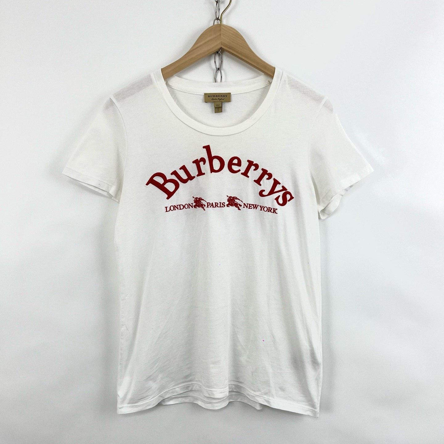 Burberry Burberry Classic White Red Embroidered Knight T-Shirt Size US S / EU 44-46 / 1 - 1 Thumbnail