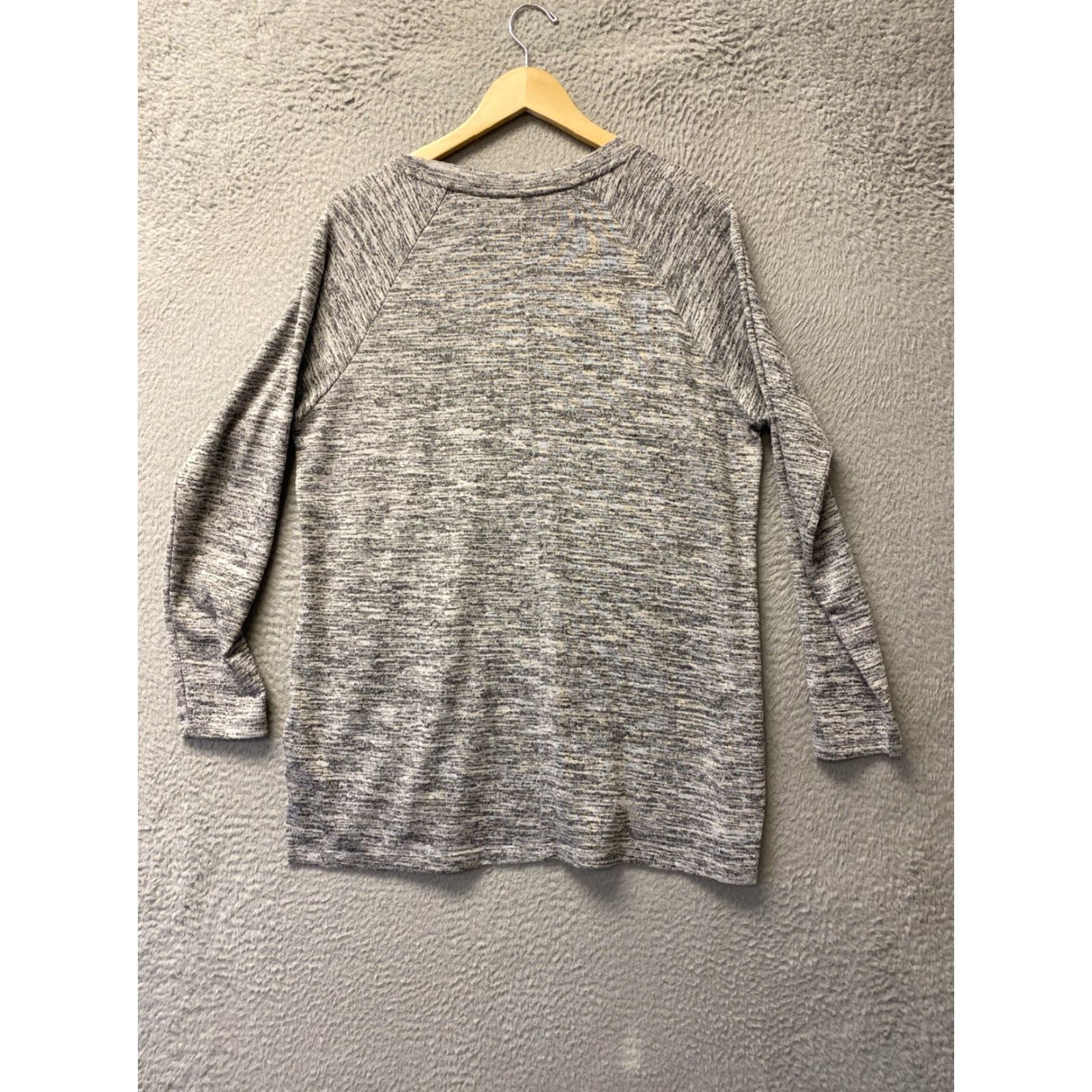 Banana Republic BANANA REPUBLIC Sweater Womens L Gray Solid Pullover V-Neck Long Sleeve Classic Preppy Knit Stretch Lightweight Size L / US 10 / IT 46 - 7 Thumbnail