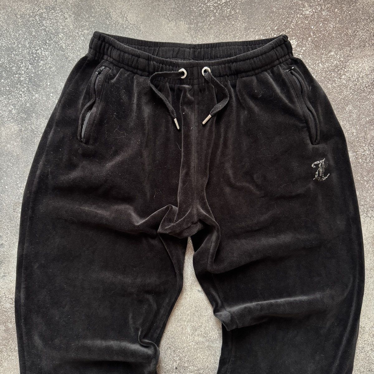 Juicy Couture Juicy Couture Y2K Sexy Glam Rhinestones Velour Track Pants Size 28" / US 6 / IT 42 - 7 Thumbnail