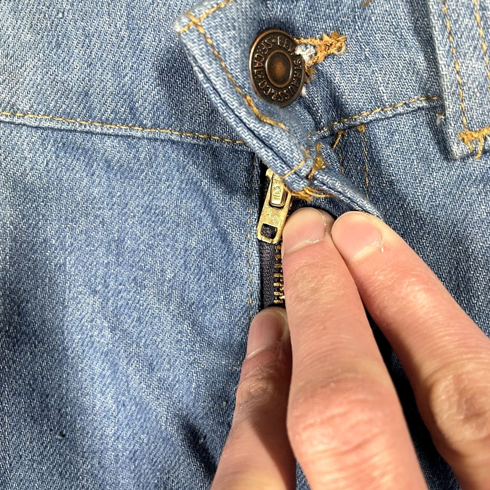 Levi's VINTAGE Levi's Jeans Denim 501 Series Size 32x38 Unisex USA Orange Tab Men’s 1980s Straight Jeans Size US 32 / EU 48 - 7 Thumbnail