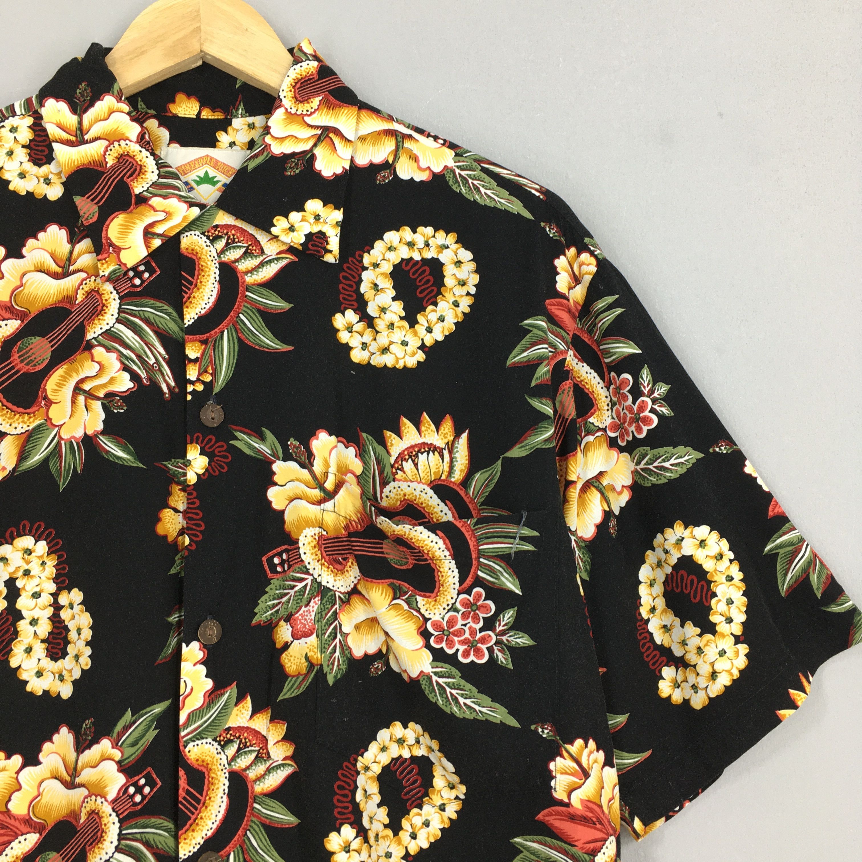Life's a Beach Vintage Aloha Floral Tropical Pineapples Hawaii Shirt Small Size US S / EU 44-46 / 1 - 2 Thumbnail