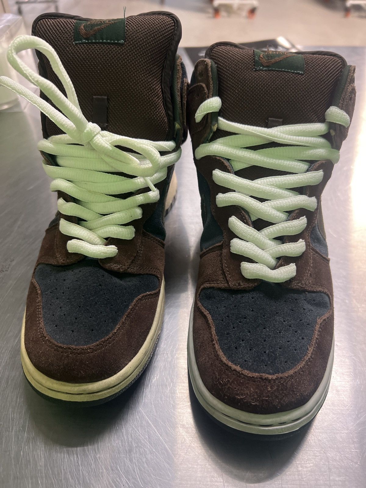 Nike Nike SB dunk high paul browns Size US 9 / EU 42 - 3 Thumbnail