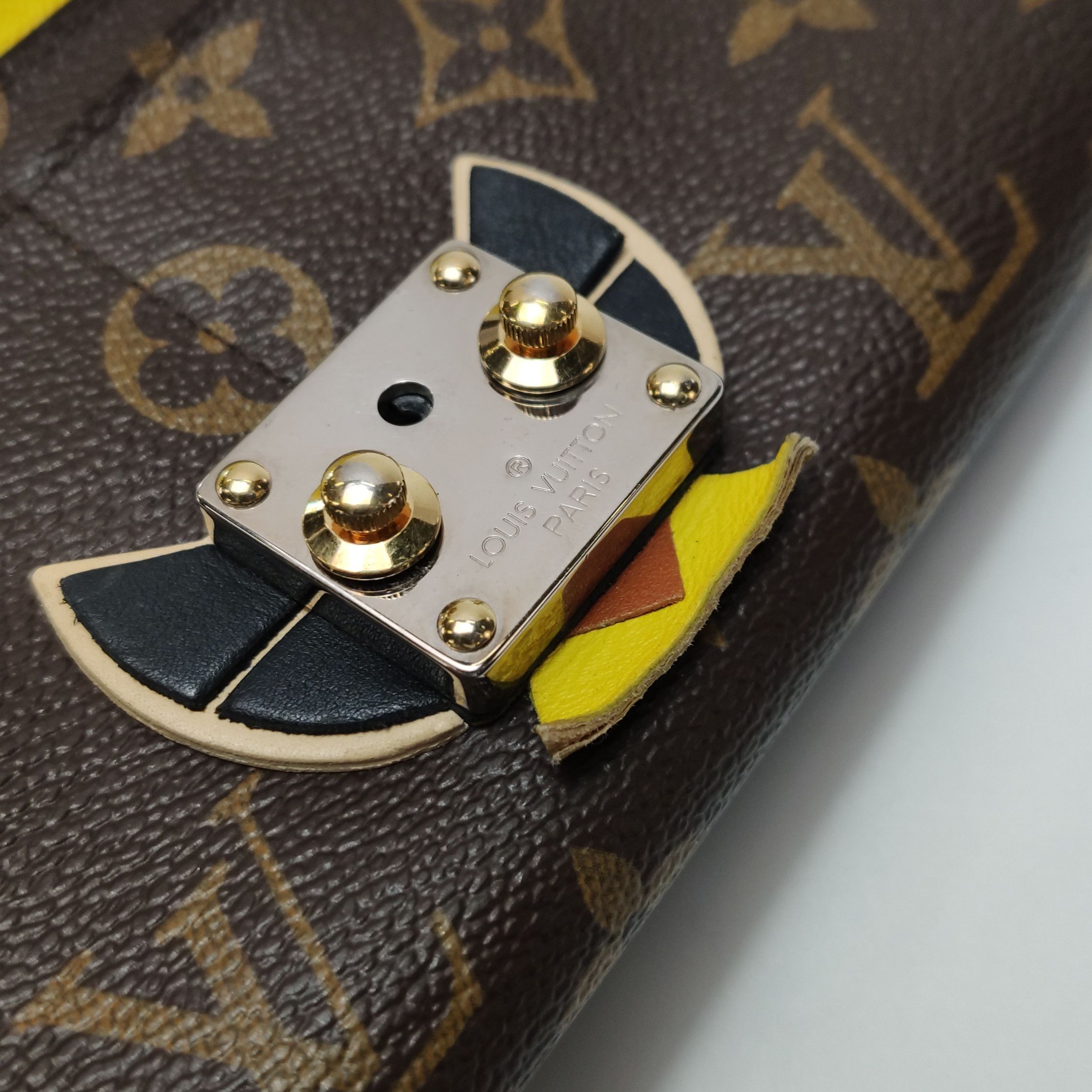 Louis Vuitton Louis Vuitton (LV) Sarah leather monogram snap wallet -y250 Size ONE SIZE - 5 Thumbnail