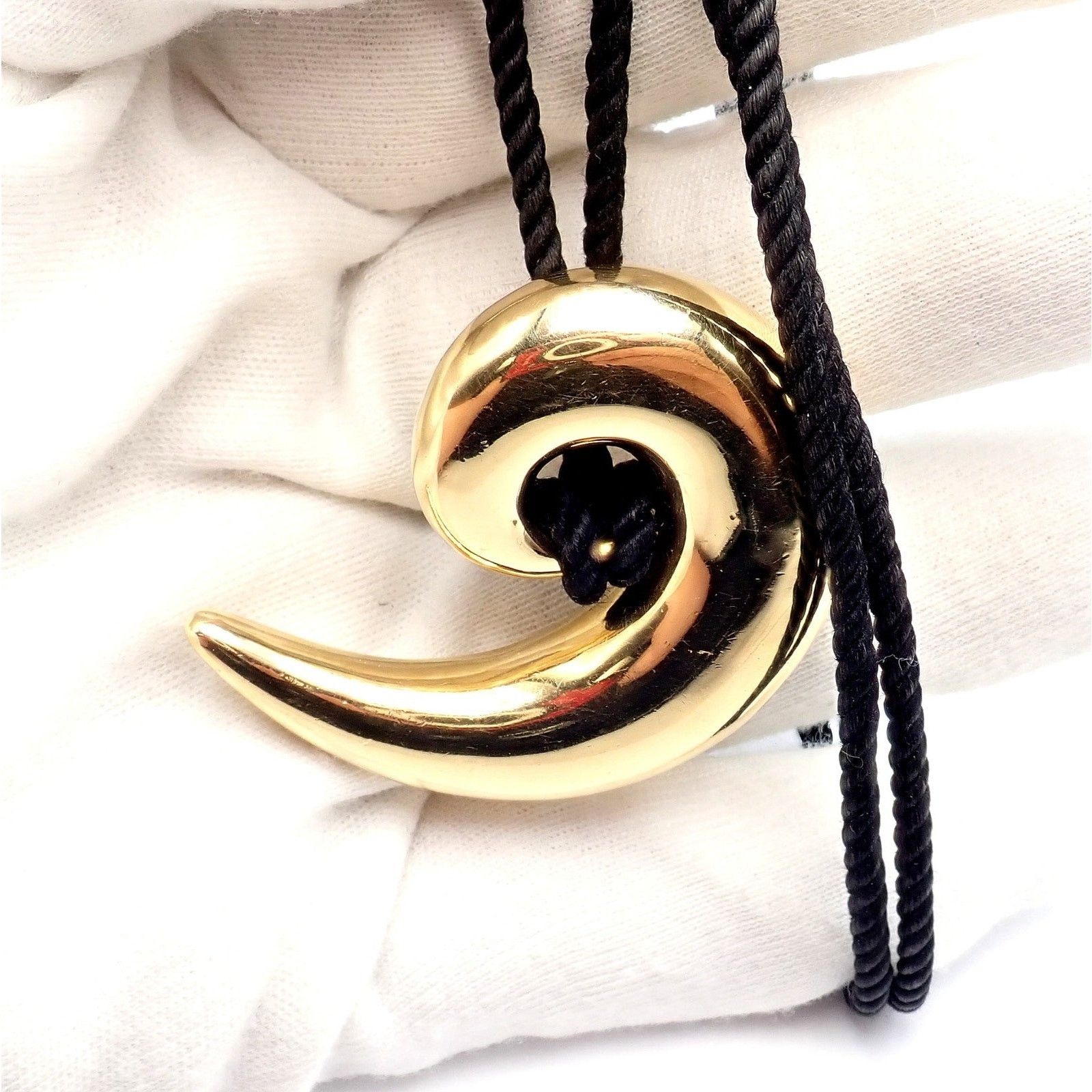 Tiffany & Co. Tiffany & Co 18k Gold Cummings Spiral Nautilus Necklace Size ONE SIZE - 9 Thumbnail