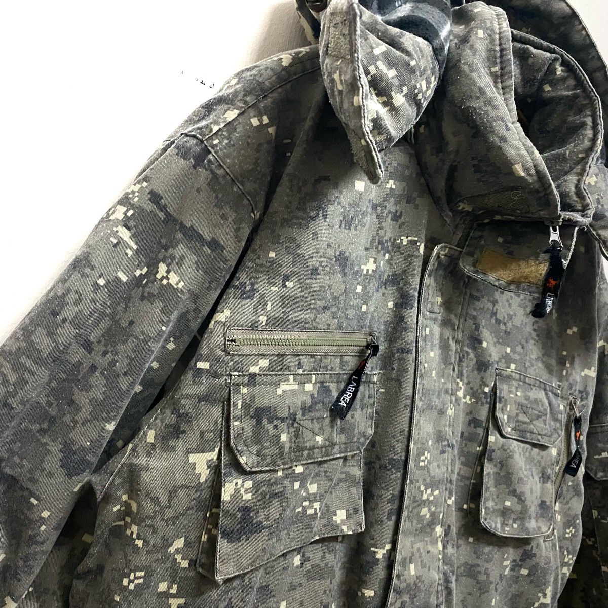 Other RARE LA LABREA Originalgear Outdoor Jacket Digital Camo Size US XL / EU 56 / 4 - 5 Thumbnail