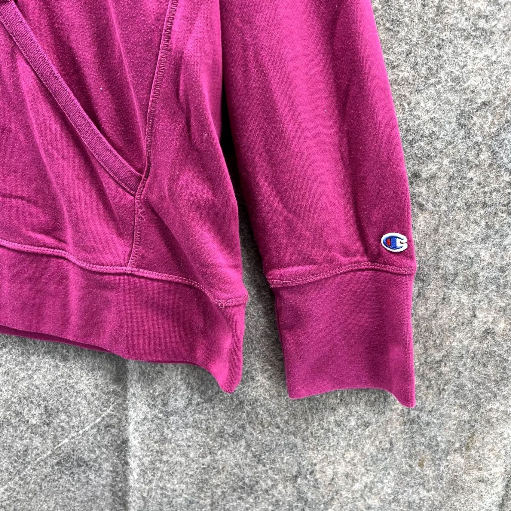 Champion VINTAGE Champion Sweater Women XL Pink Hooded Sweatshirt Pullover Athletic Fleece Vtg Size XL / US 12-14 / IT 48-50 - 4 Thumbnail