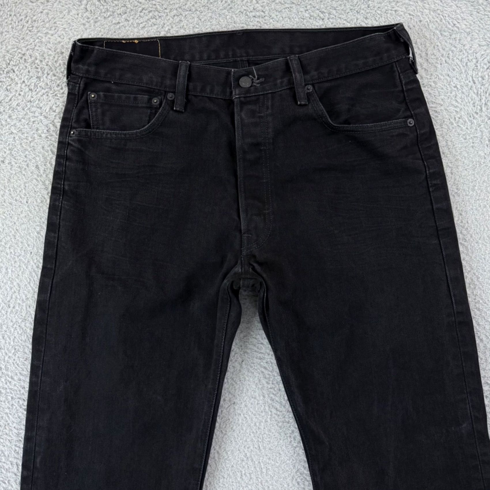 Levi's VINTAGE Levi's 501 Jeans Mens 34x32 Black Denim Button Fly Grunge Outdoor Leather Logo Size US 34 / EU 50 - 3 Thumbnail