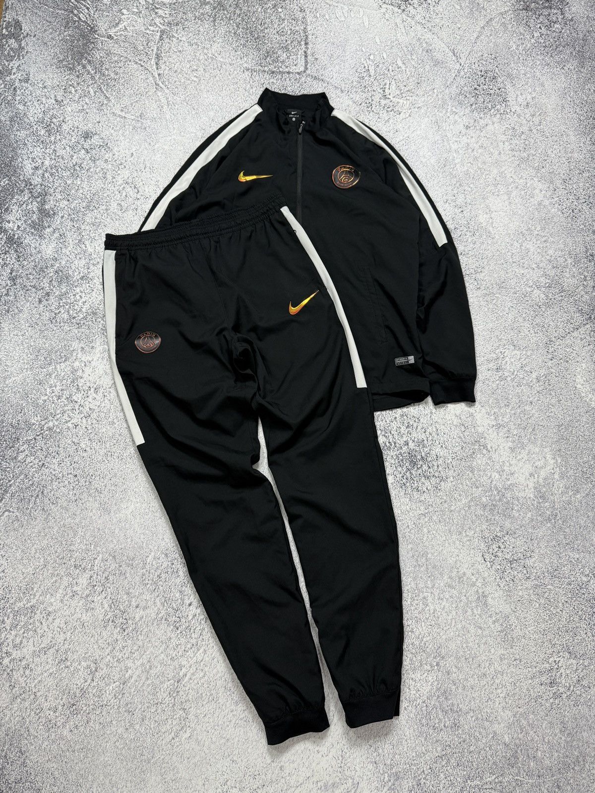 Nike NIKE PSG DRILL Y2K VINTAGE NYLON TRACKSUIT JACKET + PANTS Size US M / EU 48-50 / 2 - 2 Thumbnail