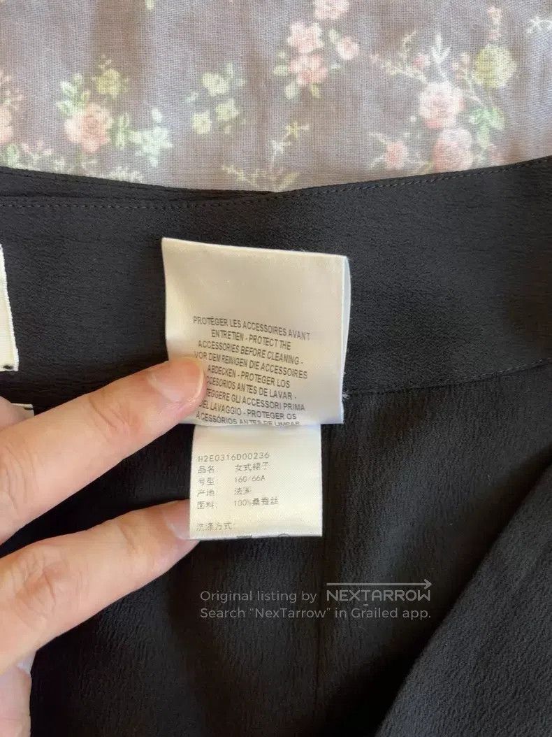 Hermes Hermes Black Silk Skirt 100% Mulberry Silk with Gold Buckl Size 24" / US 00 / IT 34 - 4 Thumbnail