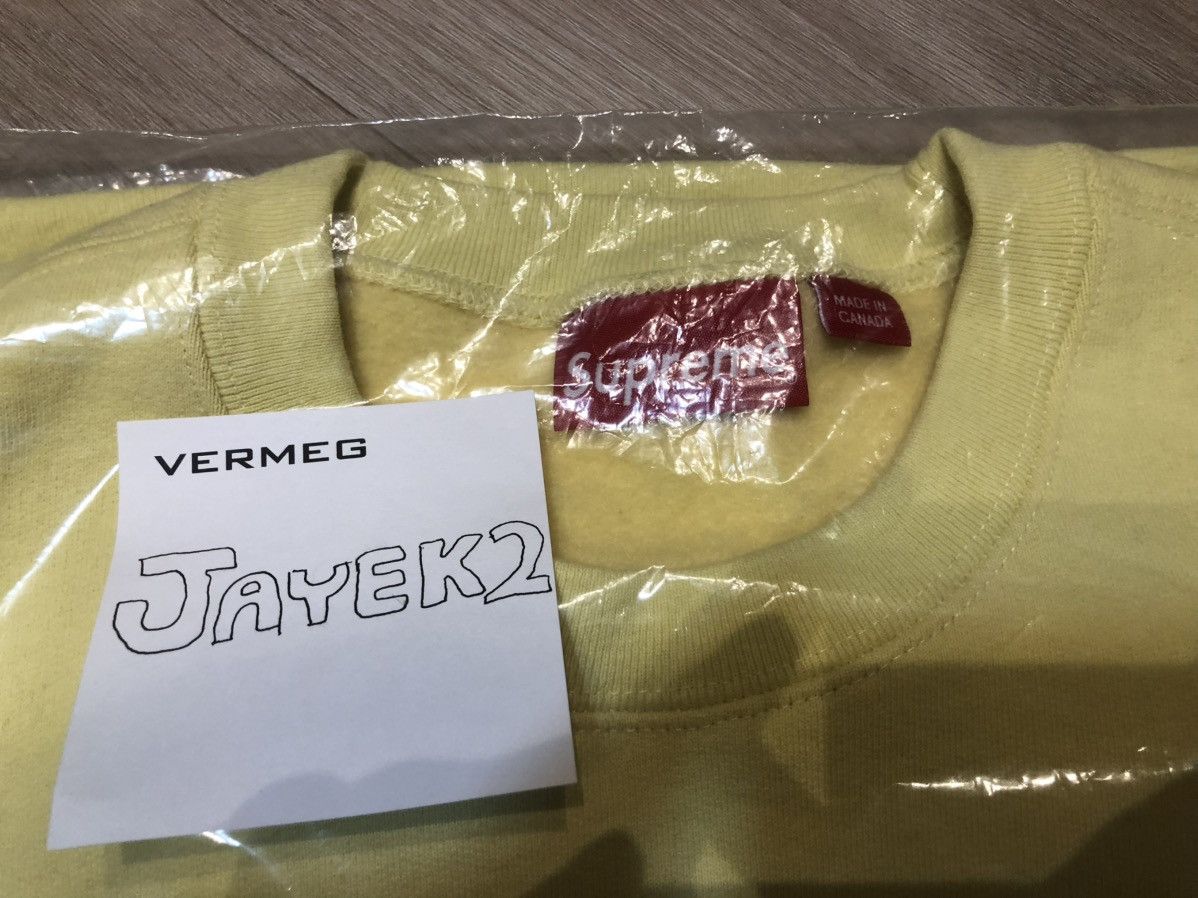 Supreme In Hand Supreme Box Logo Crewneck FW22 Yellow Size US M / EU 48-50 / 2 - 3 Thumbnail