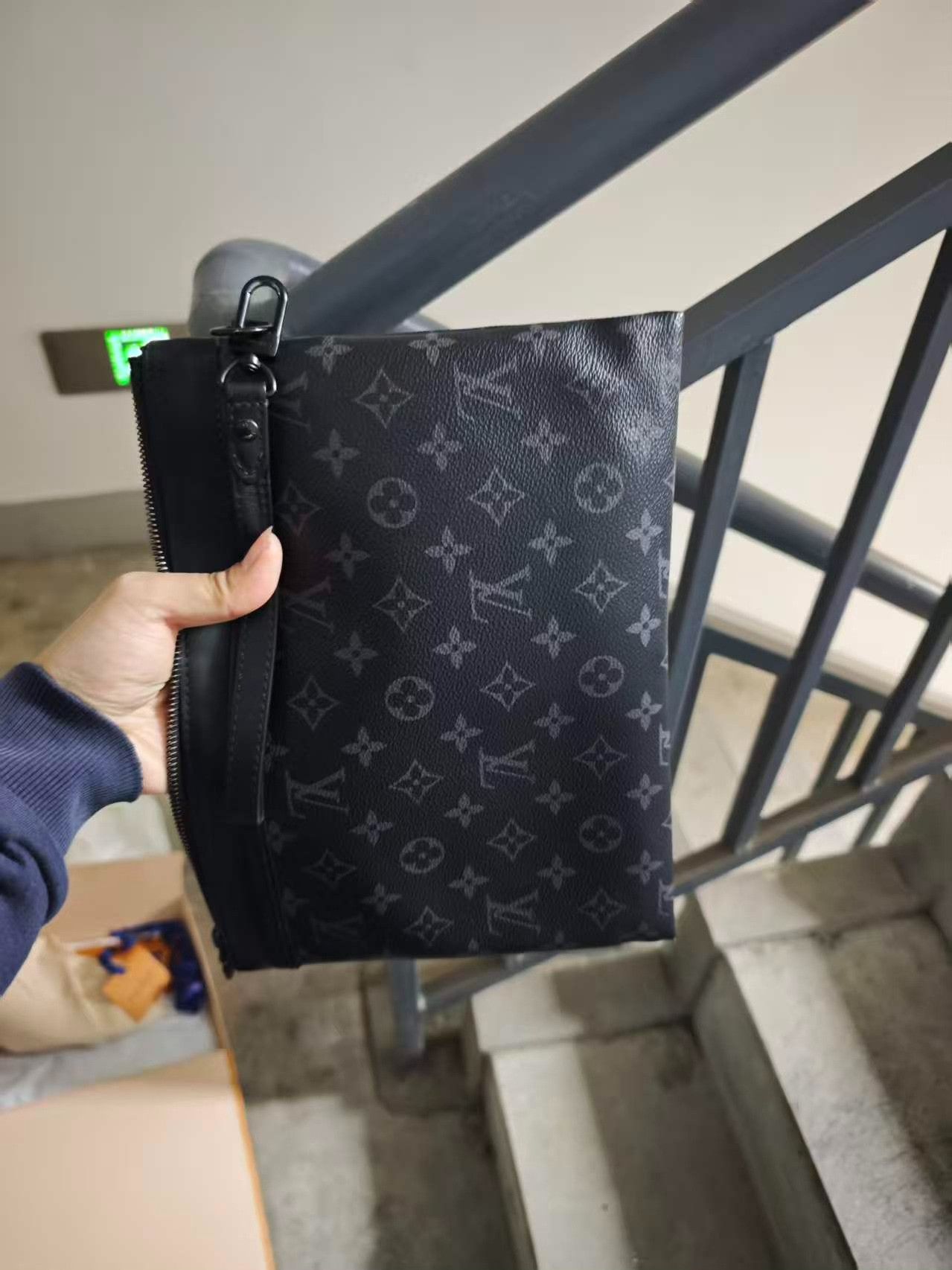 Louis Vuitton Pre-loved Bag Very good condition Size ONE SIZE - 1 Thumbnail