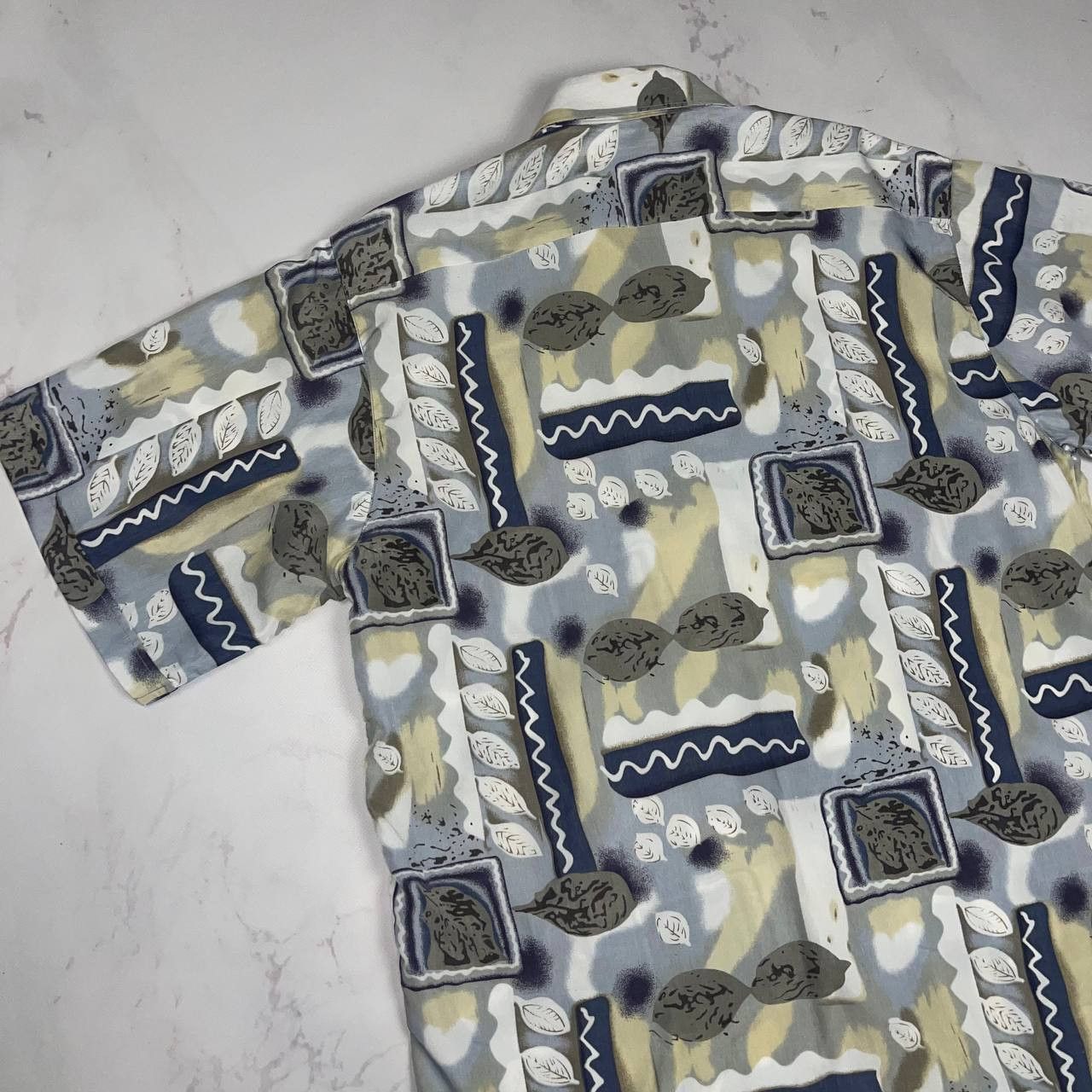 Vintage Vintage short sleeve valentine shirt, size XXL Size US XXL / EU 58 / 5 - 8 Thumbnail
