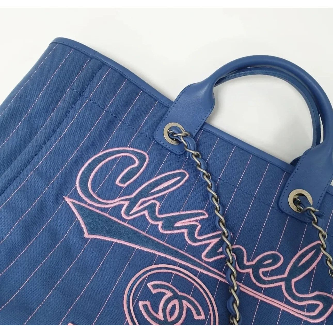 Chanel Chanel Deauville Tote Pinstripe Cotton Medium Size ONE SIZE - 2 Thumbnail