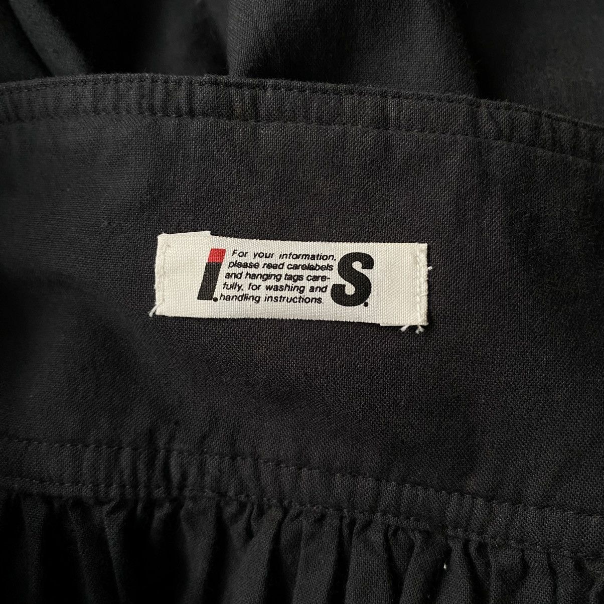 Issey Miyake Issey Miyake Black Skirt with Gathered Pocket Hem Detail Size 33" - 9 Thumbnail