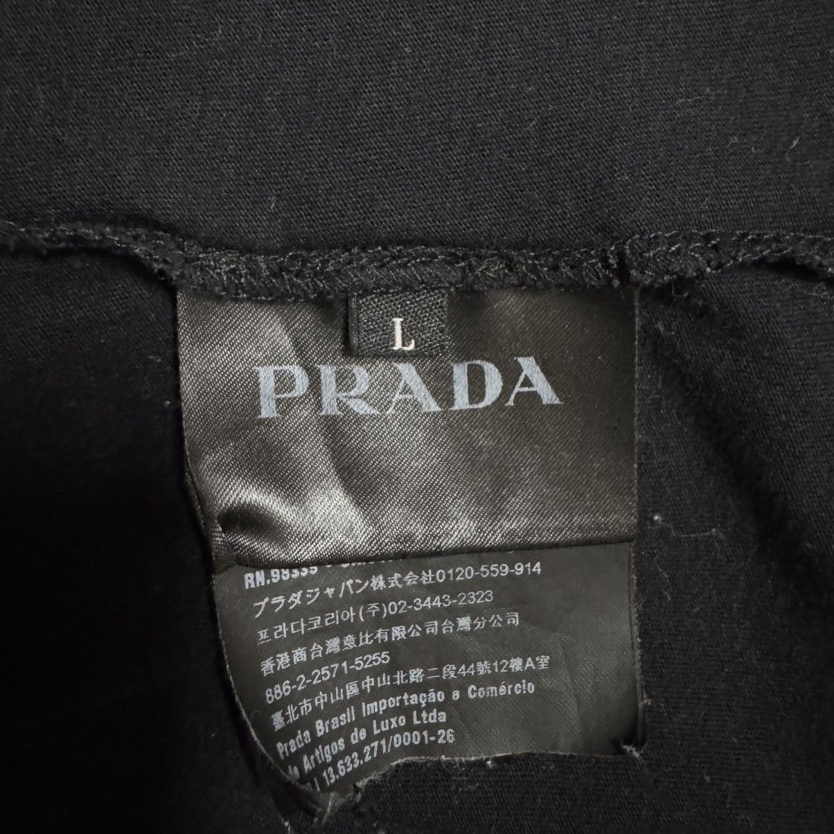Prada Authentic🔥Prada Triagle Logo V-Neck Plain Shirt Size US L / EU 52-54 / 3 - 13 Thumbnail