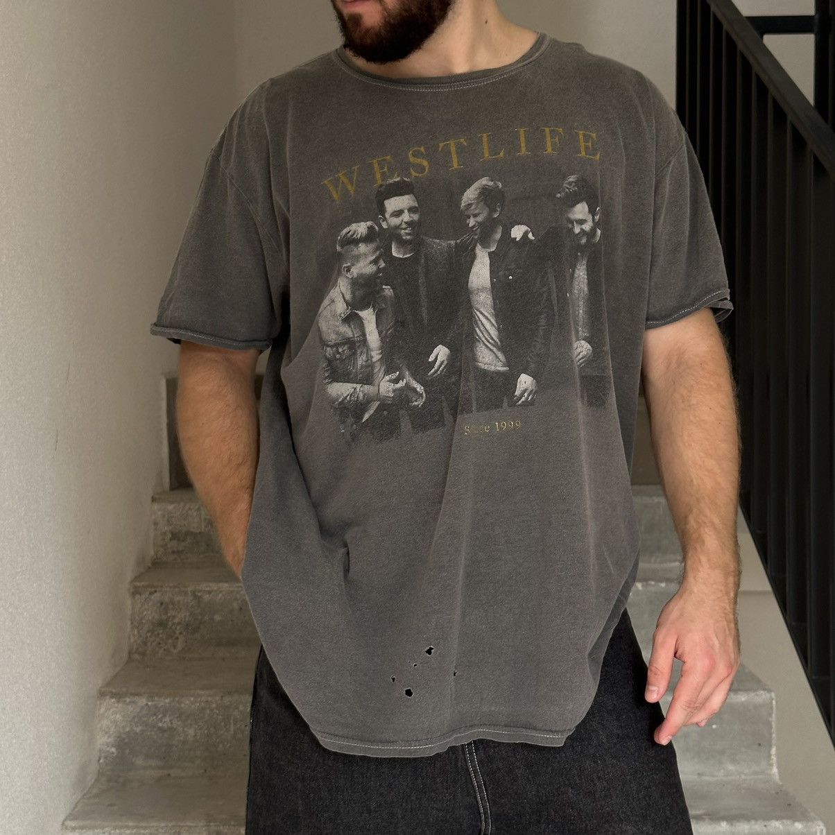 Band Tees × Vintage Vintage Westlife T-shirts Band Tee Rock Y2K Big logo 00s Size US XL / EU 56 / 4 - 1 Thumbnail